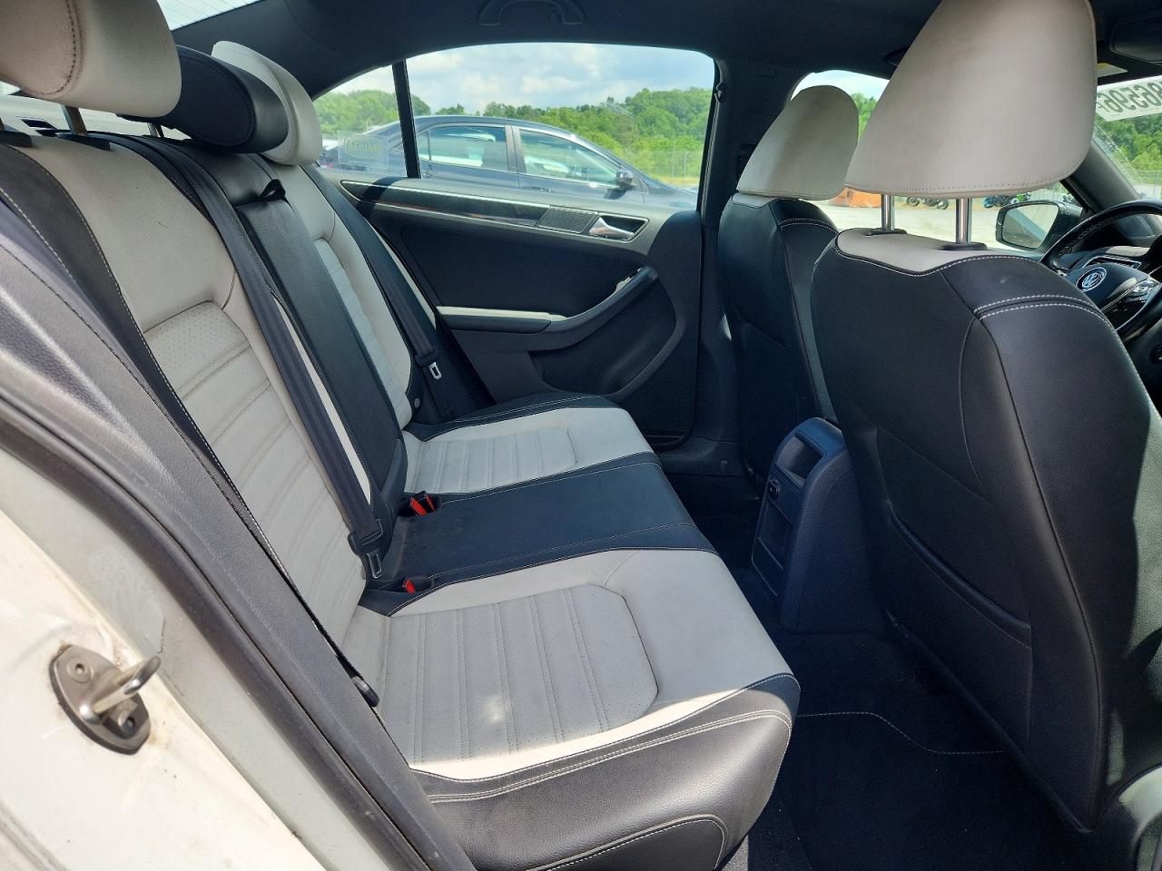 2015 Volkswagen Jetta Se White vin: 3VWD17AJ0FM400271