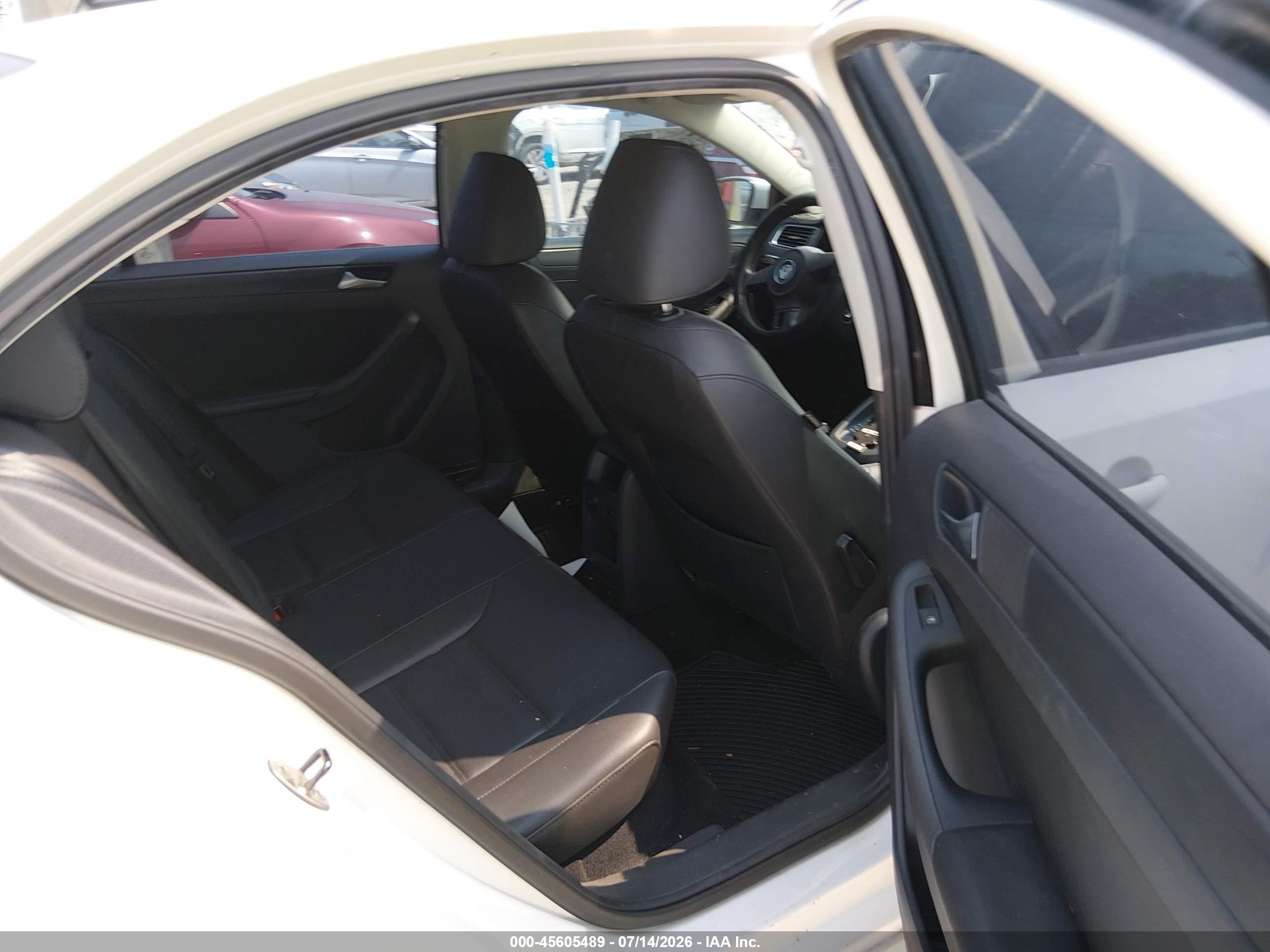 2014 Volkswagen Jetta 1.8t Se White vin: 3VWD17AJ1EM226211