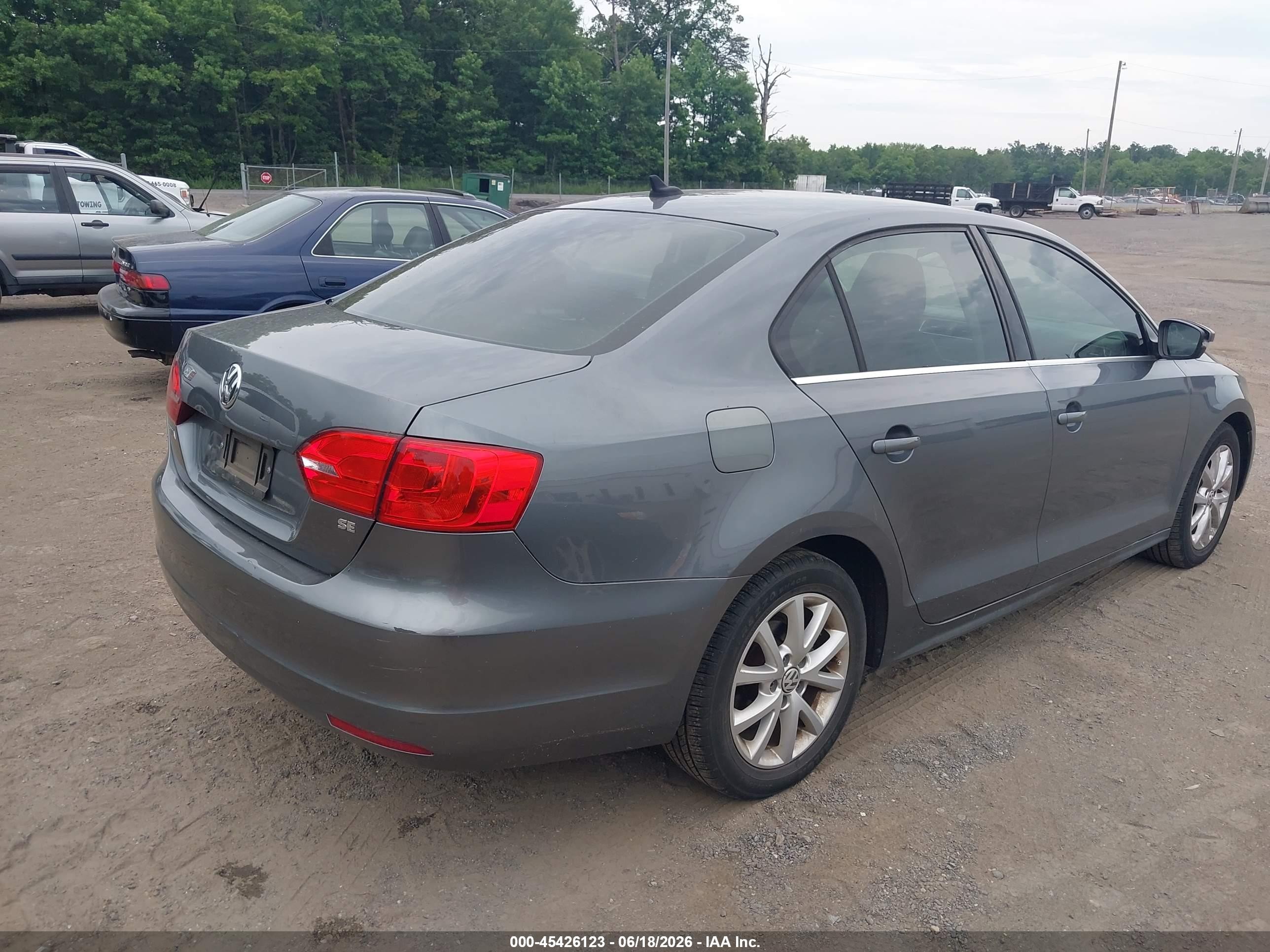 2014 Volkswagen Jetta 1.8t Se Gray vin: 3VWD17AJ1EM334733