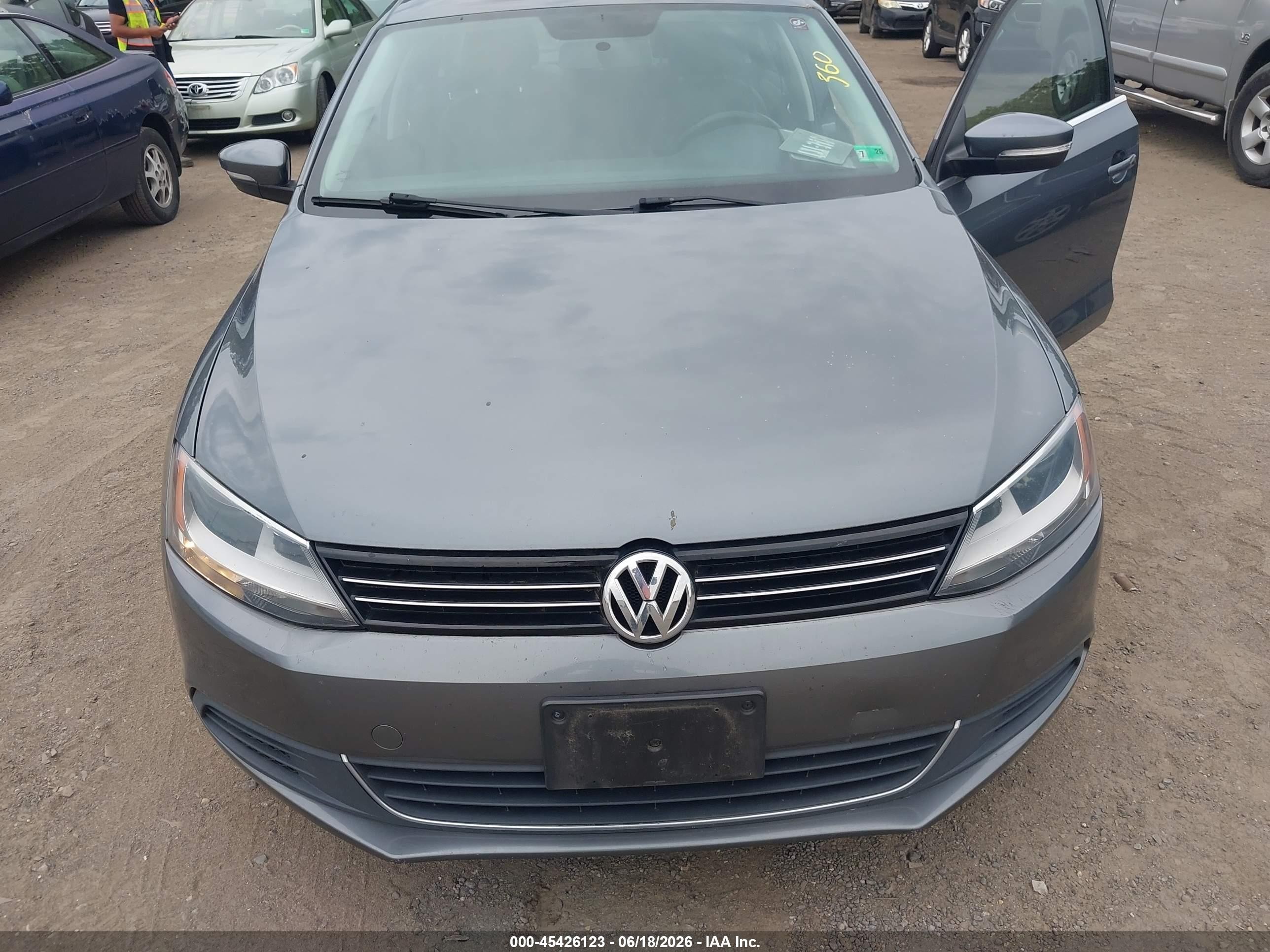 2014 Volkswagen Jetta 1.8t Se Gray vin: 3VWD17AJ1EM334733