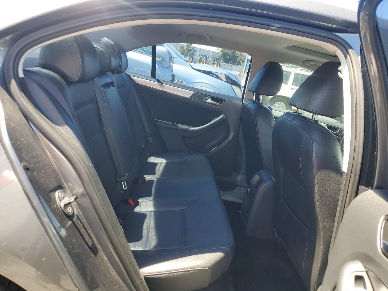 2014 Volkswagen Jetta Se Gray vin: 3VWD17AJ1EM363018