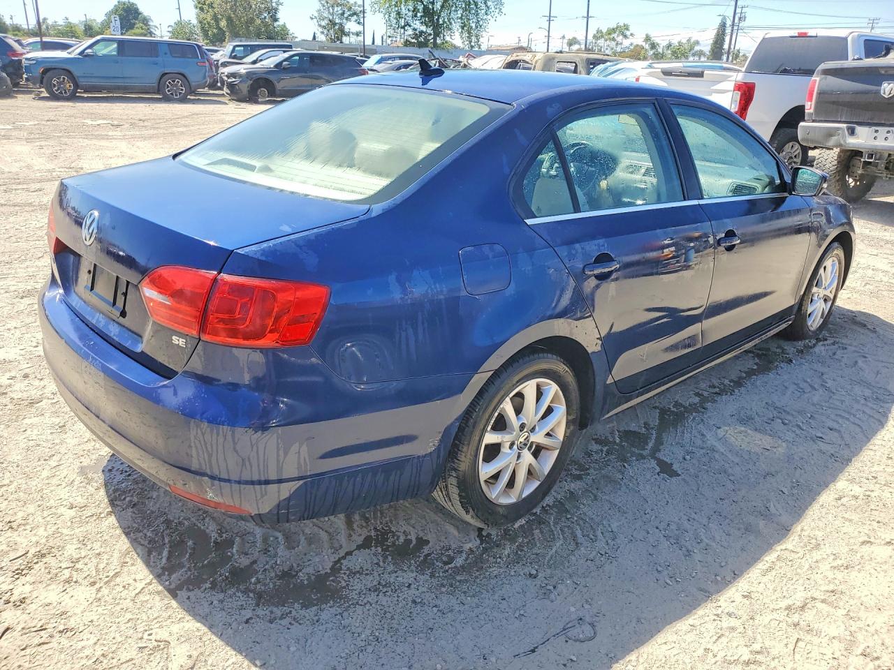 2014 Volkswagen Jetta Se Синий vin: 3VWD17AJ1EM376593