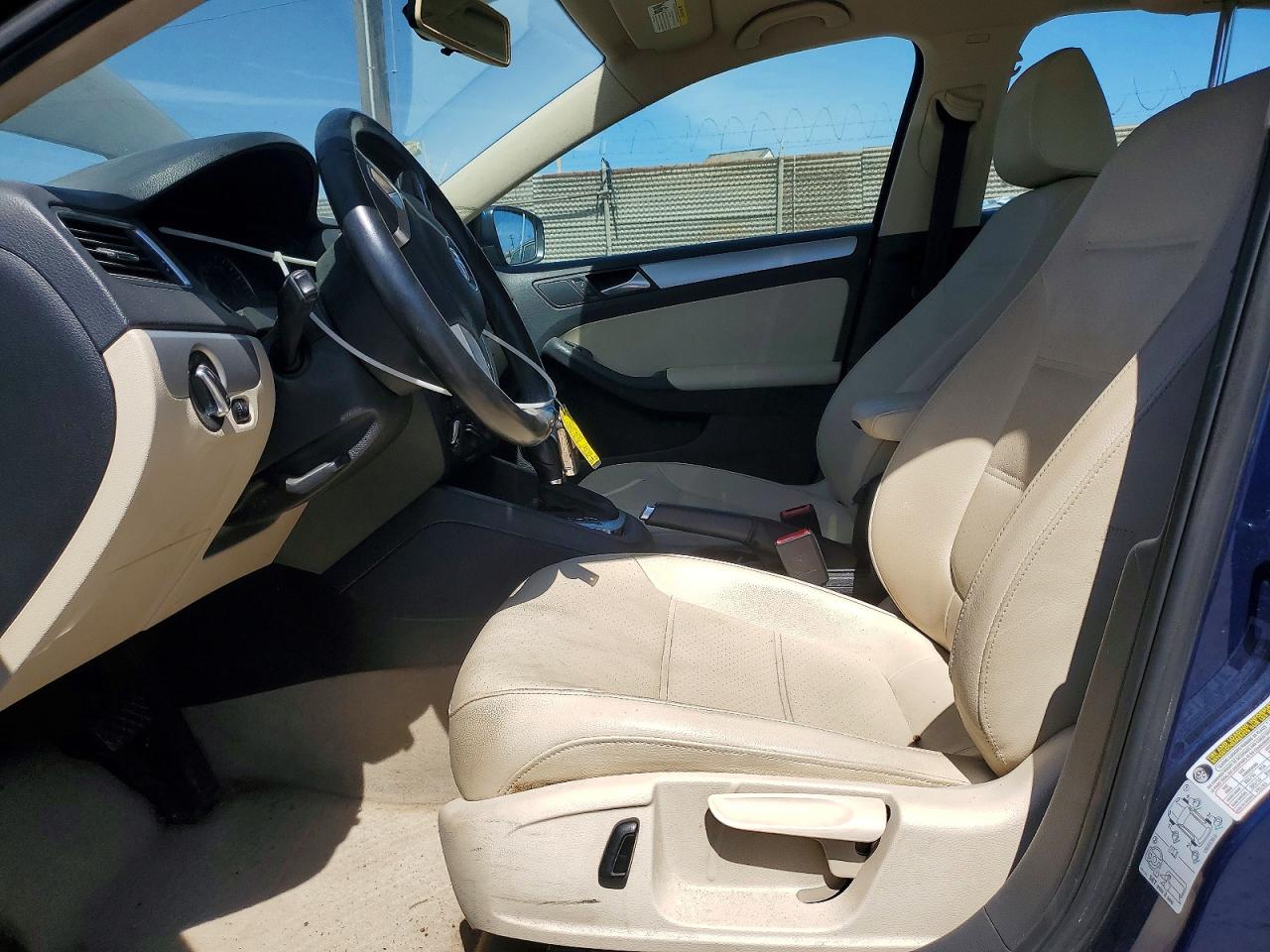 2014 Volkswagen Jetta Se Синий vin: 3VWD17AJ1EM376593