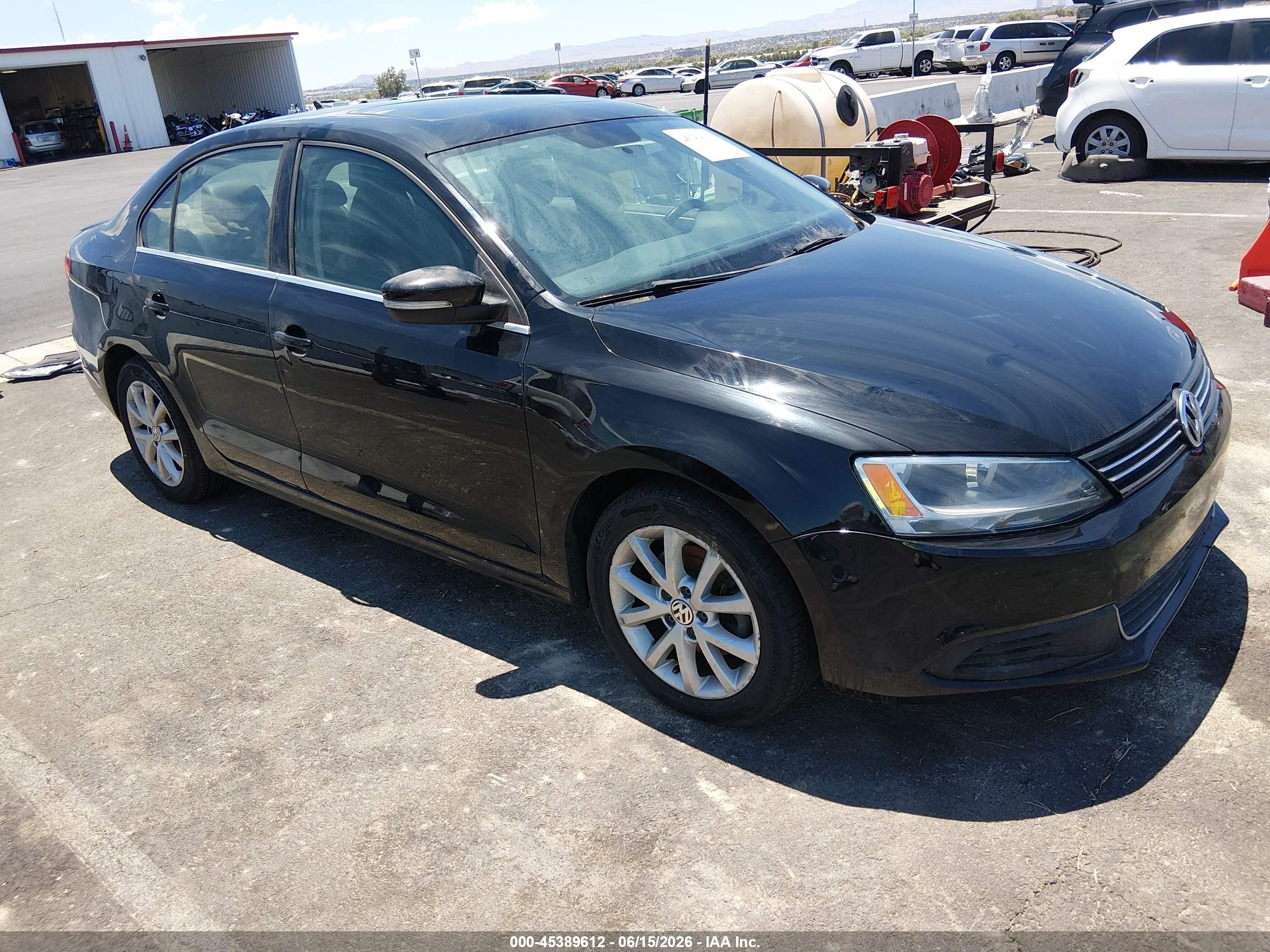 2014 Volkswagen Jetta 1.8t Se Черный vin: 3VWD17AJ1EM377663