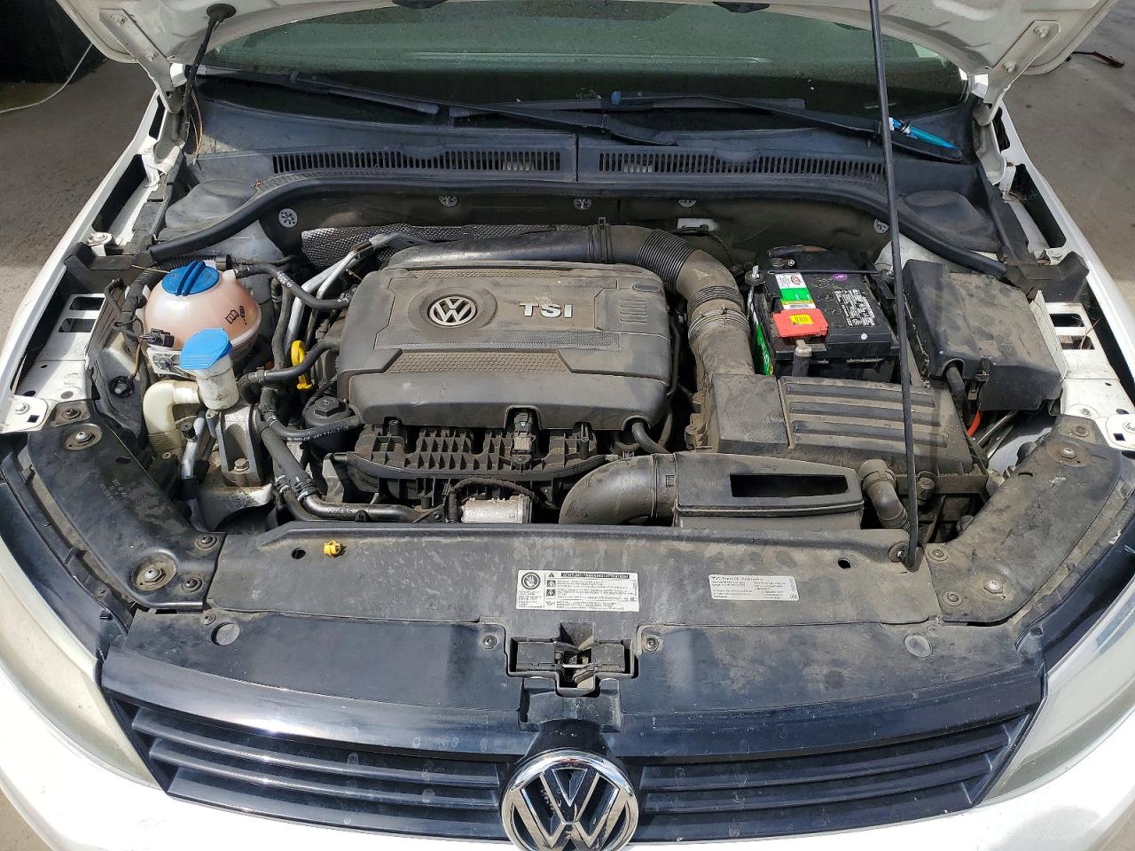 2014 Volkswagen Jetta Se White vin: 3VWD17AJ1EM382071