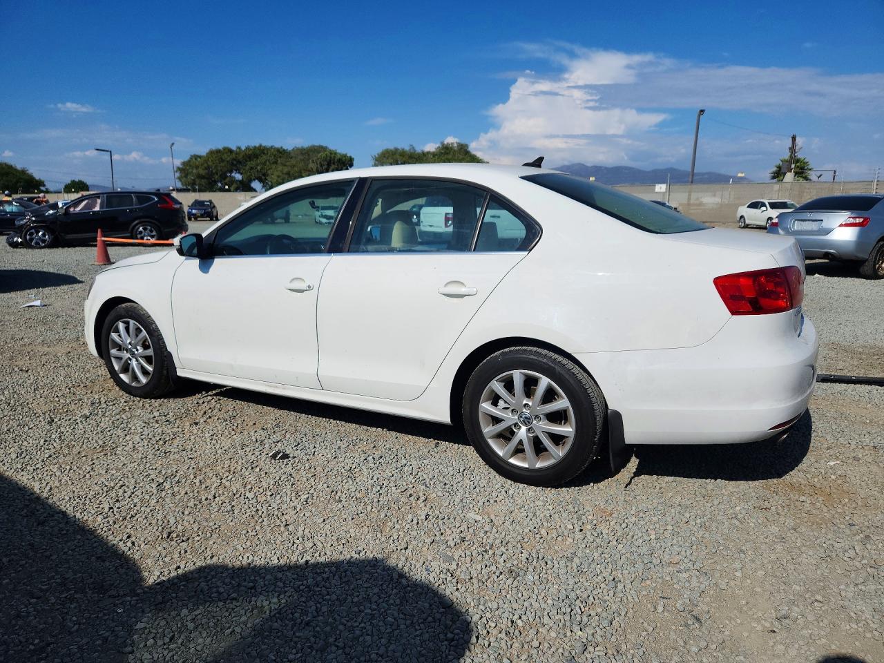 2014 Volkswagen Jetta Se White vin: 3VWD17AJ1EM382362
