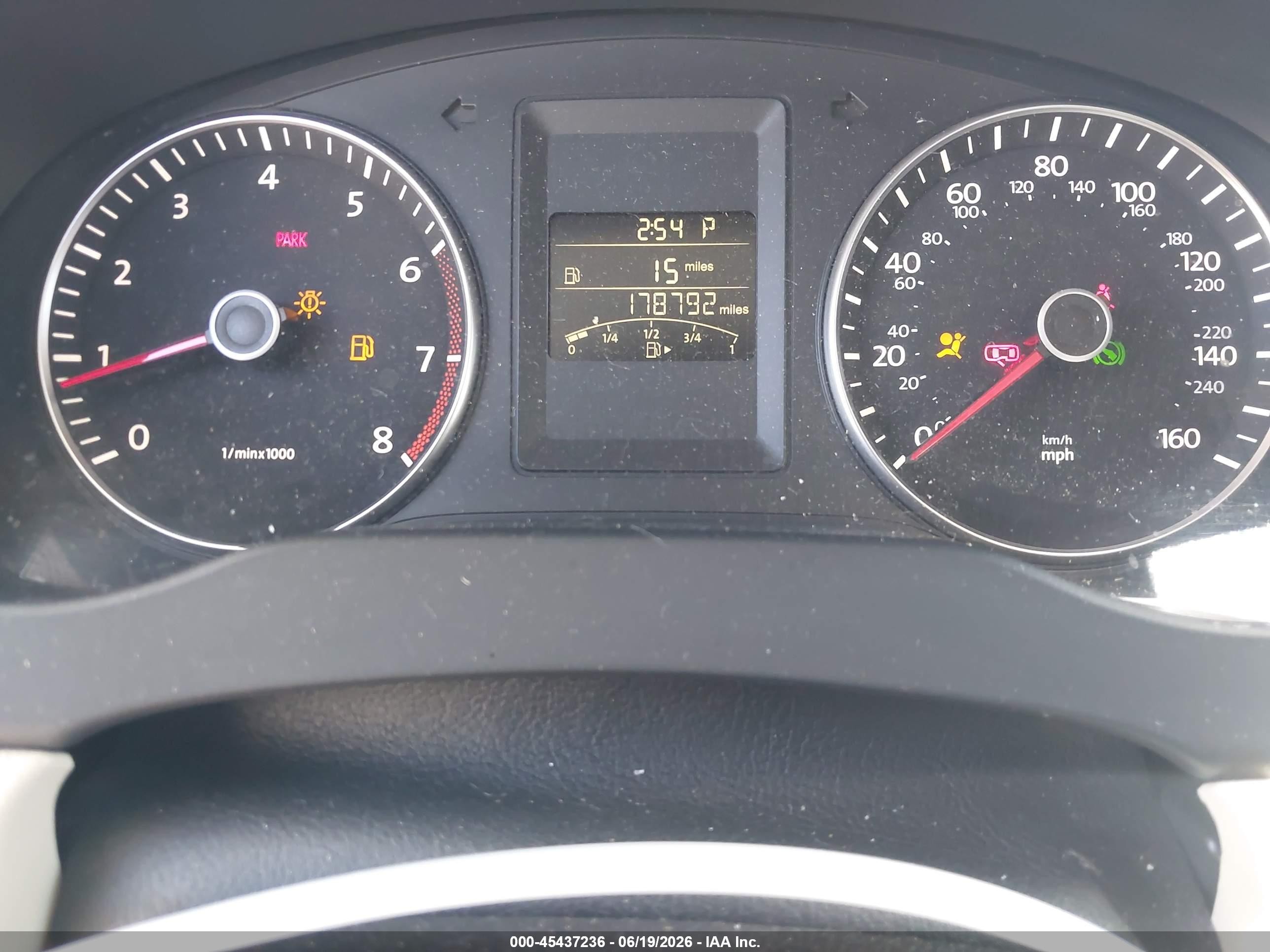 2014 Volkswagen Jetta 1.8t Se Черный vin: 3VWD17AJ1EM394561