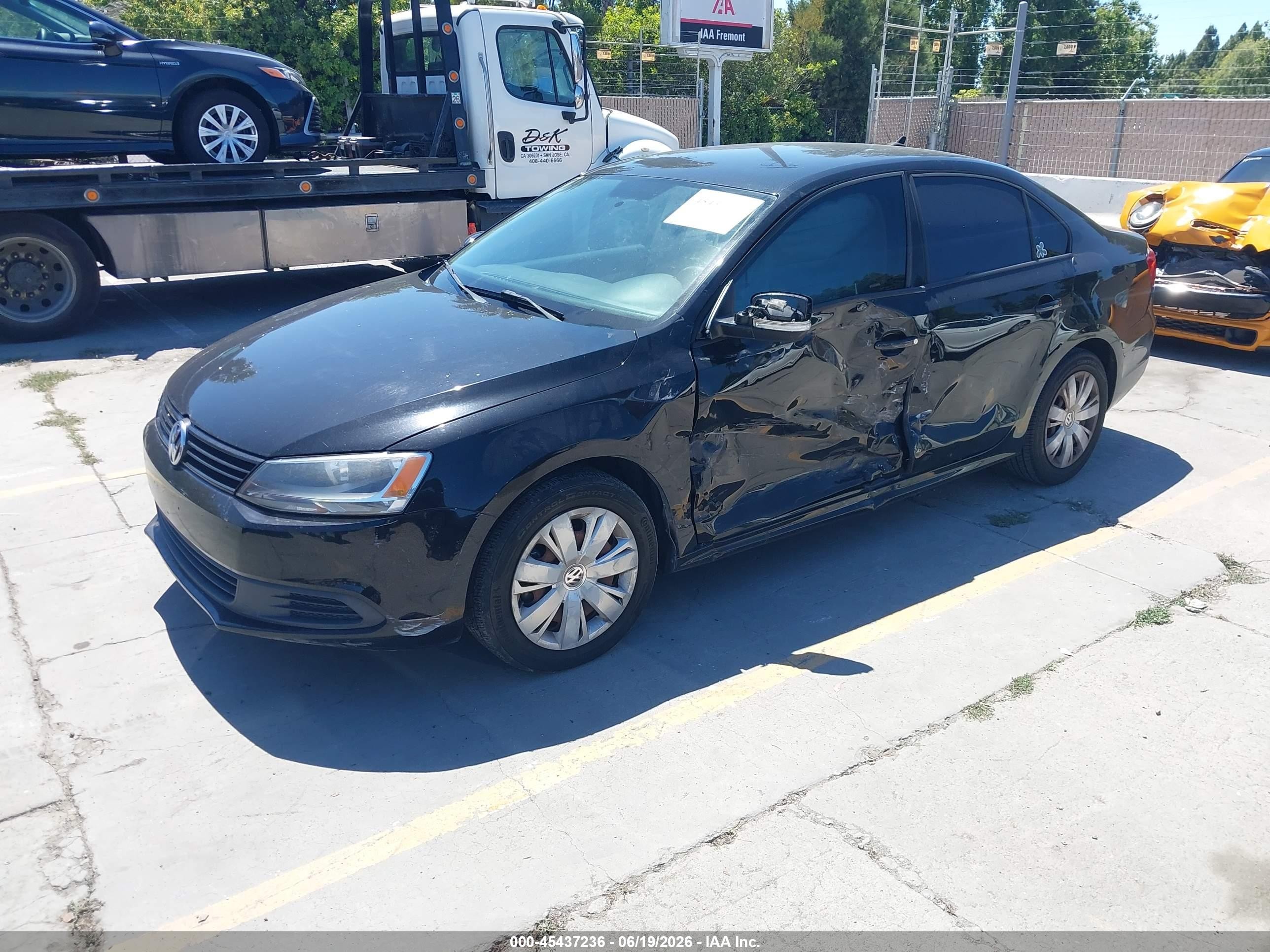 2014 Volkswagen Jetta 1.8t Se Черный vin: 3VWD17AJ1EM394561