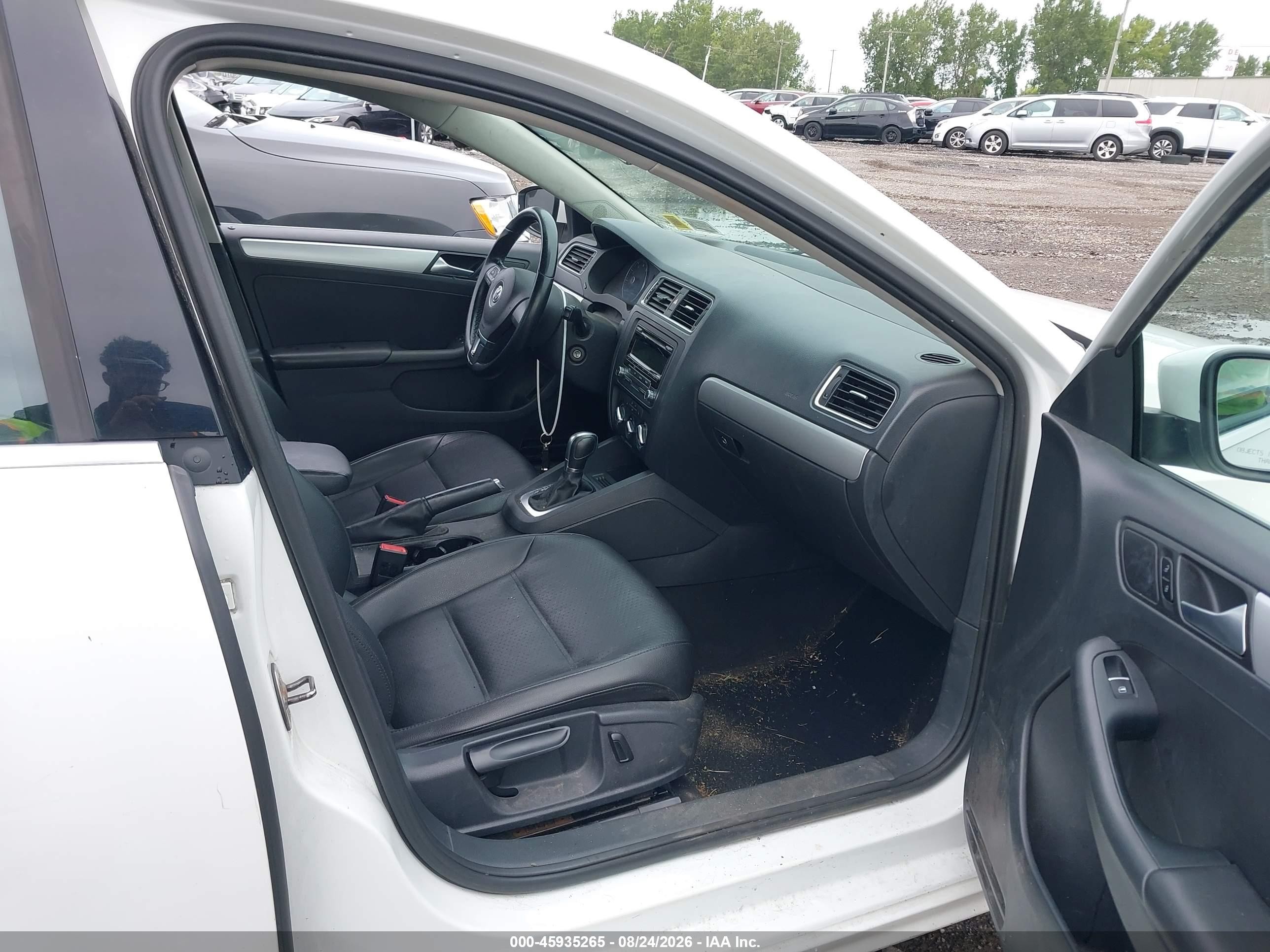 2014 Volkswagen Jetta 1.8t Se Белый vin: 3VWD17AJ1EM417840