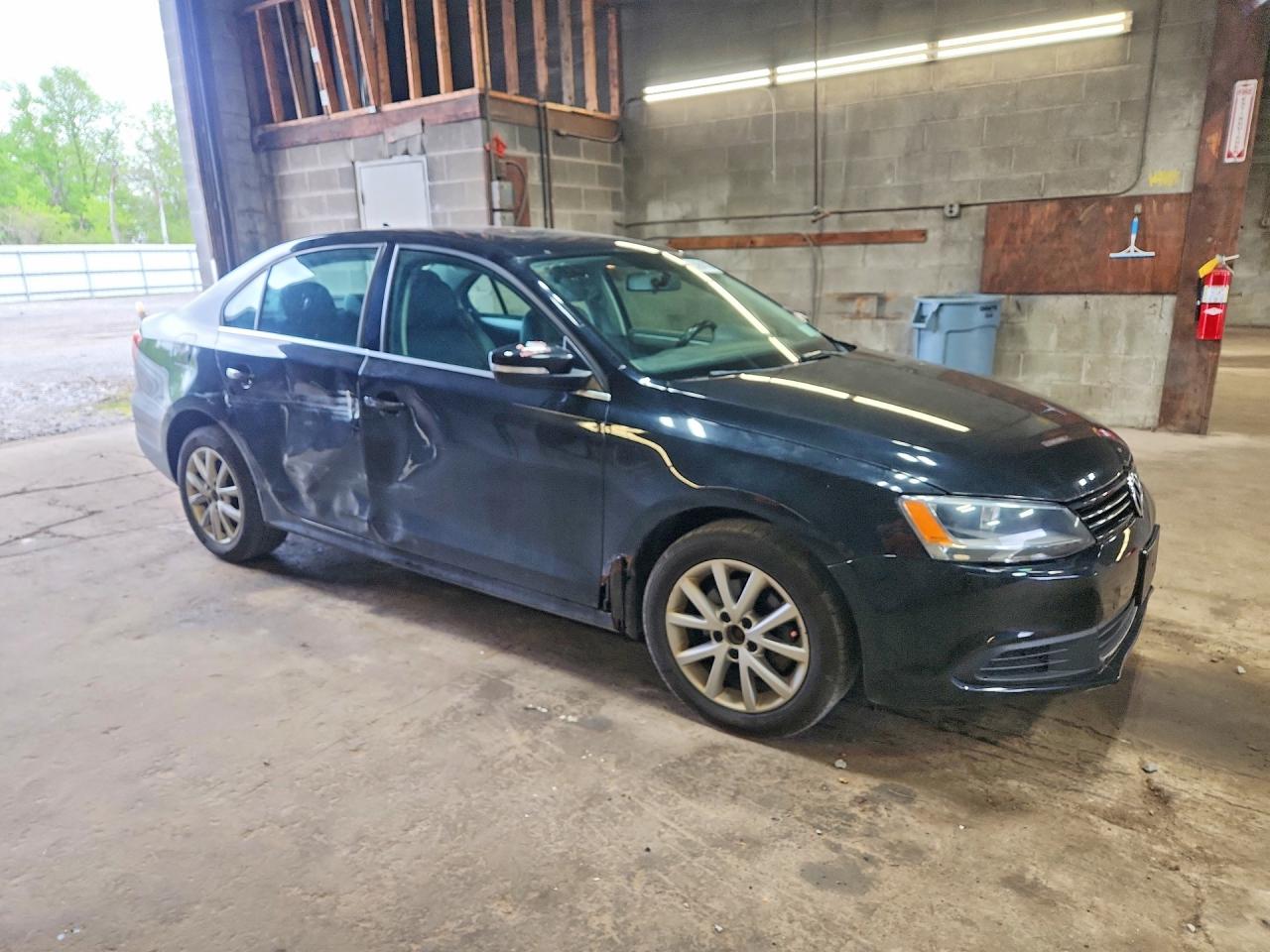 2014 Volkswagen Jetta Se Черный vin: 3VWD17AJ1EM440227