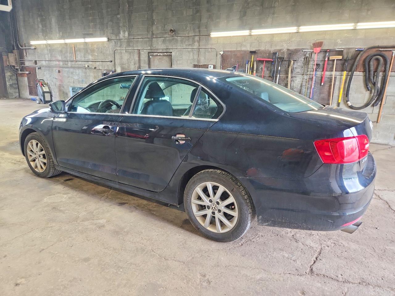 2014 Volkswagen Jetta Se Черный vin: 3VWD17AJ1EM440227