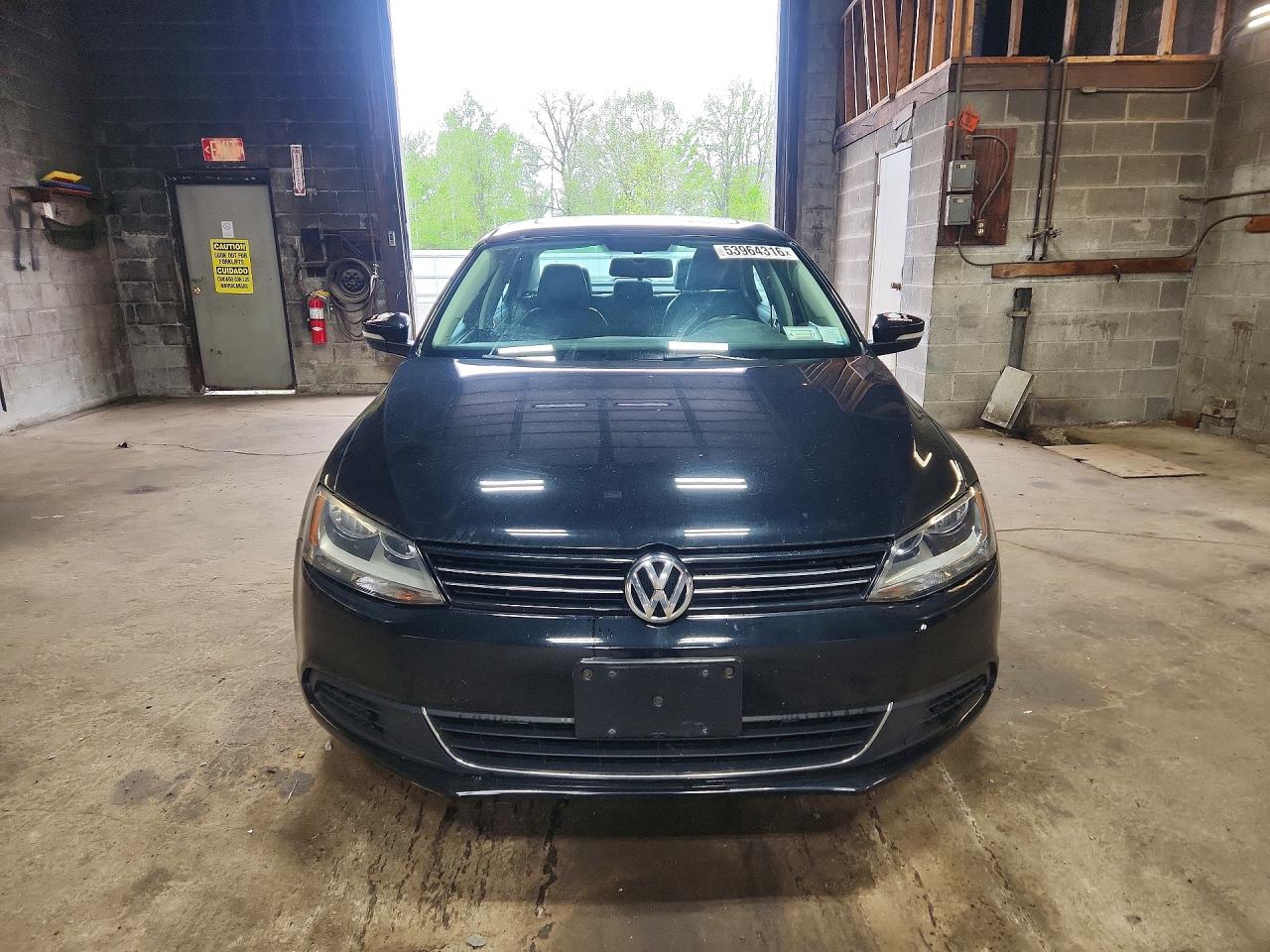 2014 Volkswagen Jetta Se Черный vin: 3VWD17AJ1EM440227