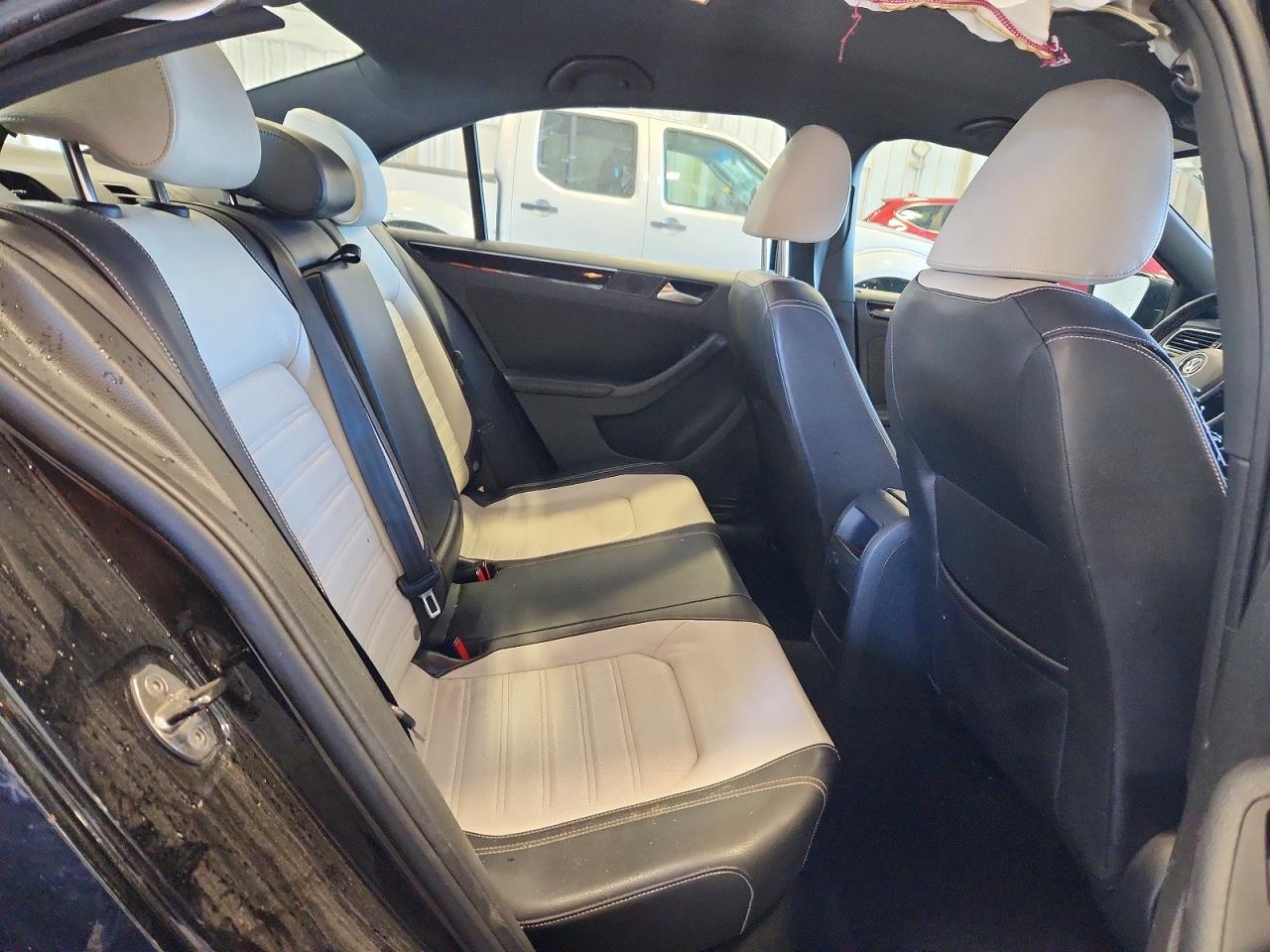 2015 Volkswagen Jetta Se Black vin: 3VWD17AJ1FM202587