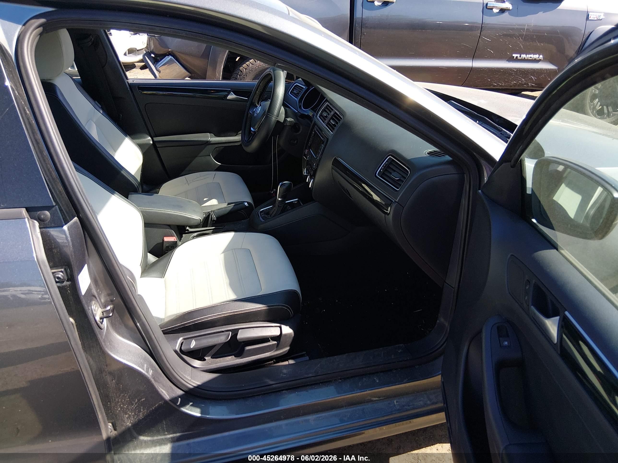 2015 Volkswagen Jetta 1.8t Sport Gray vin: 3VWD17AJ1FM211533