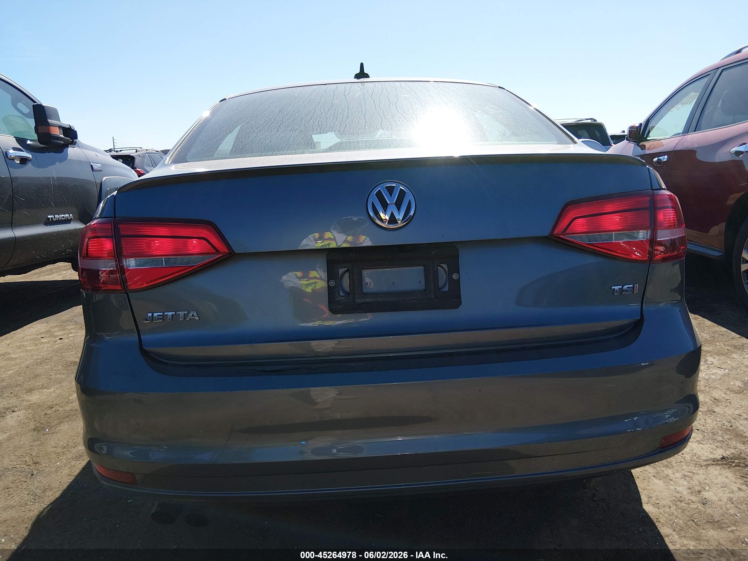 2015 Volkswagen Jetta 1.8t Sport Gray vin: 3VWD17AJ1FM211533