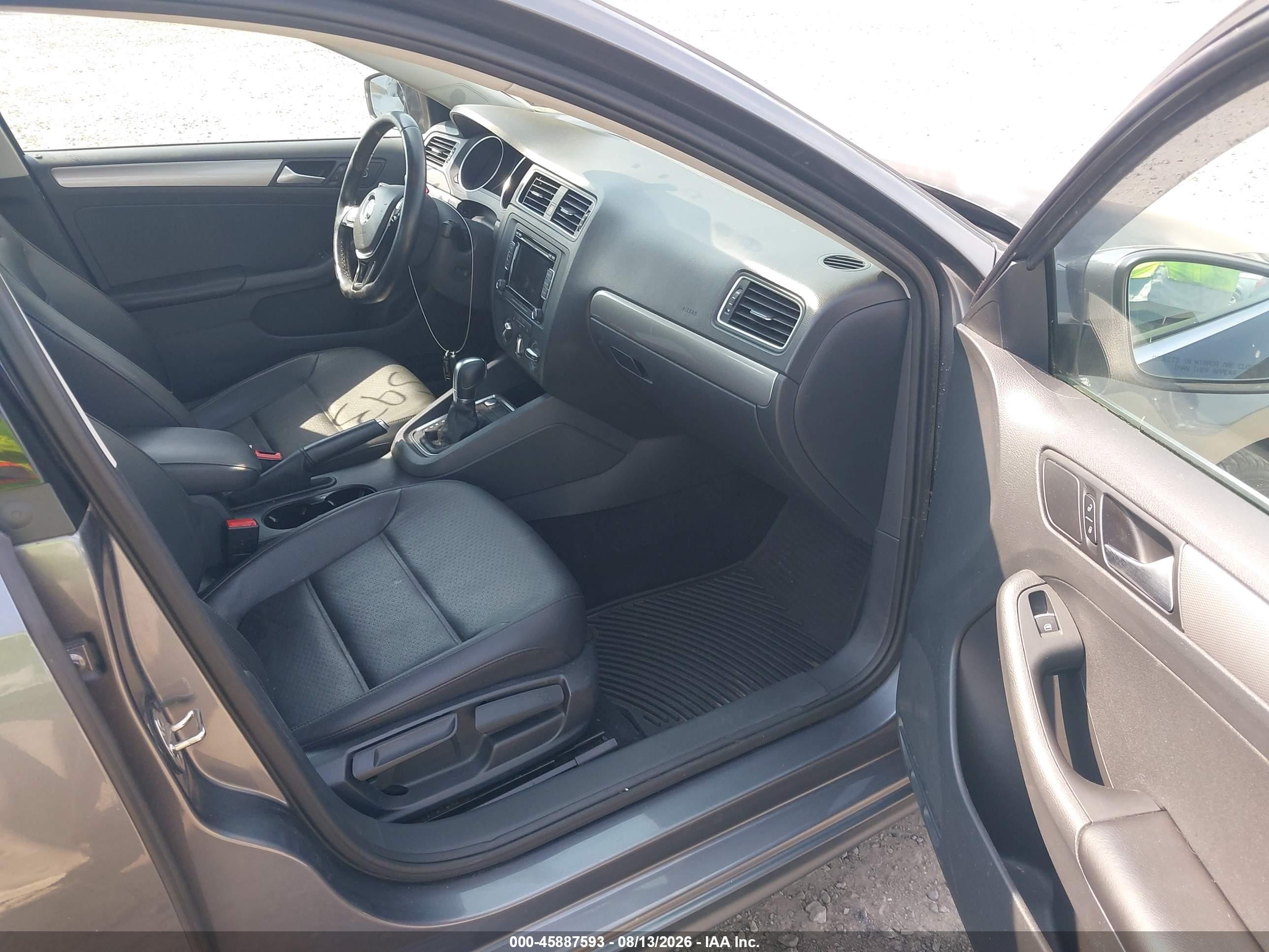 2015 Volkswagen Jetta 1.8t Se Gray vin: 3VWD17AJ1FM230552