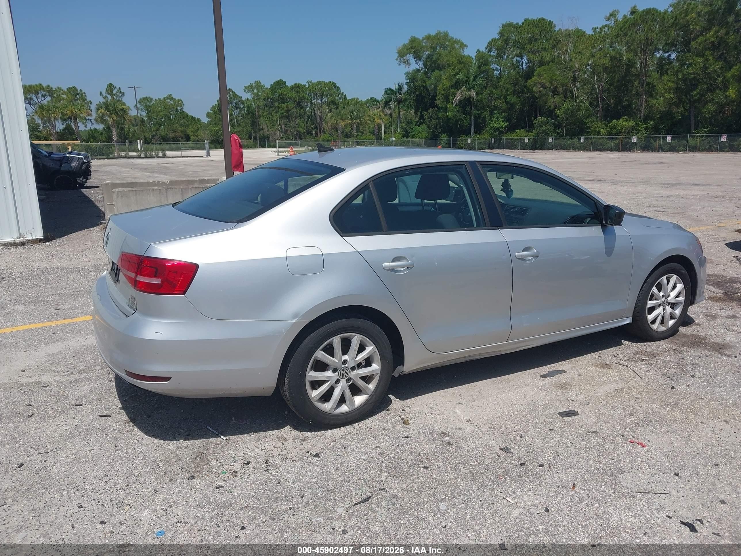 2015 Volkswagen Jetta 1.8t Se Серебряный vin: 3VWD17AJ1FM233046