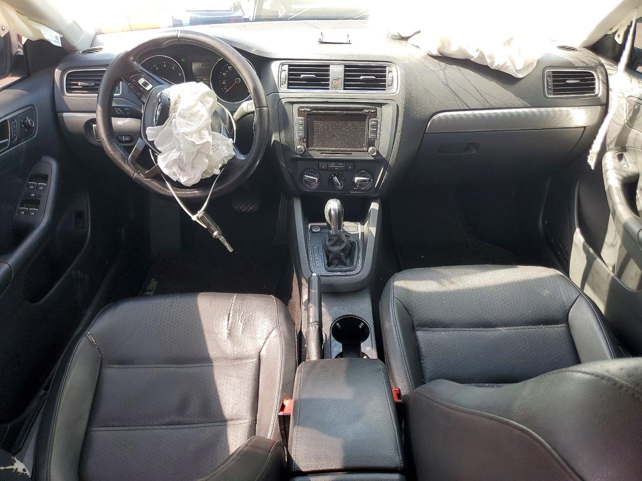 2015 Volkswagen Jetta Se Silver vin: 3VWD17AJ1FM238487