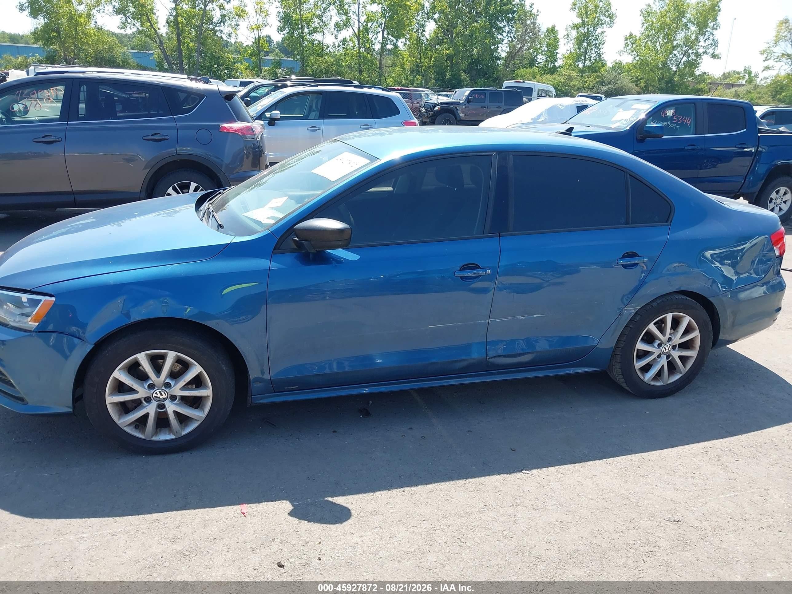 2015 Volkswagen Jetta 1.8t Se Blue vin: 3VWD17AJ1FM332045