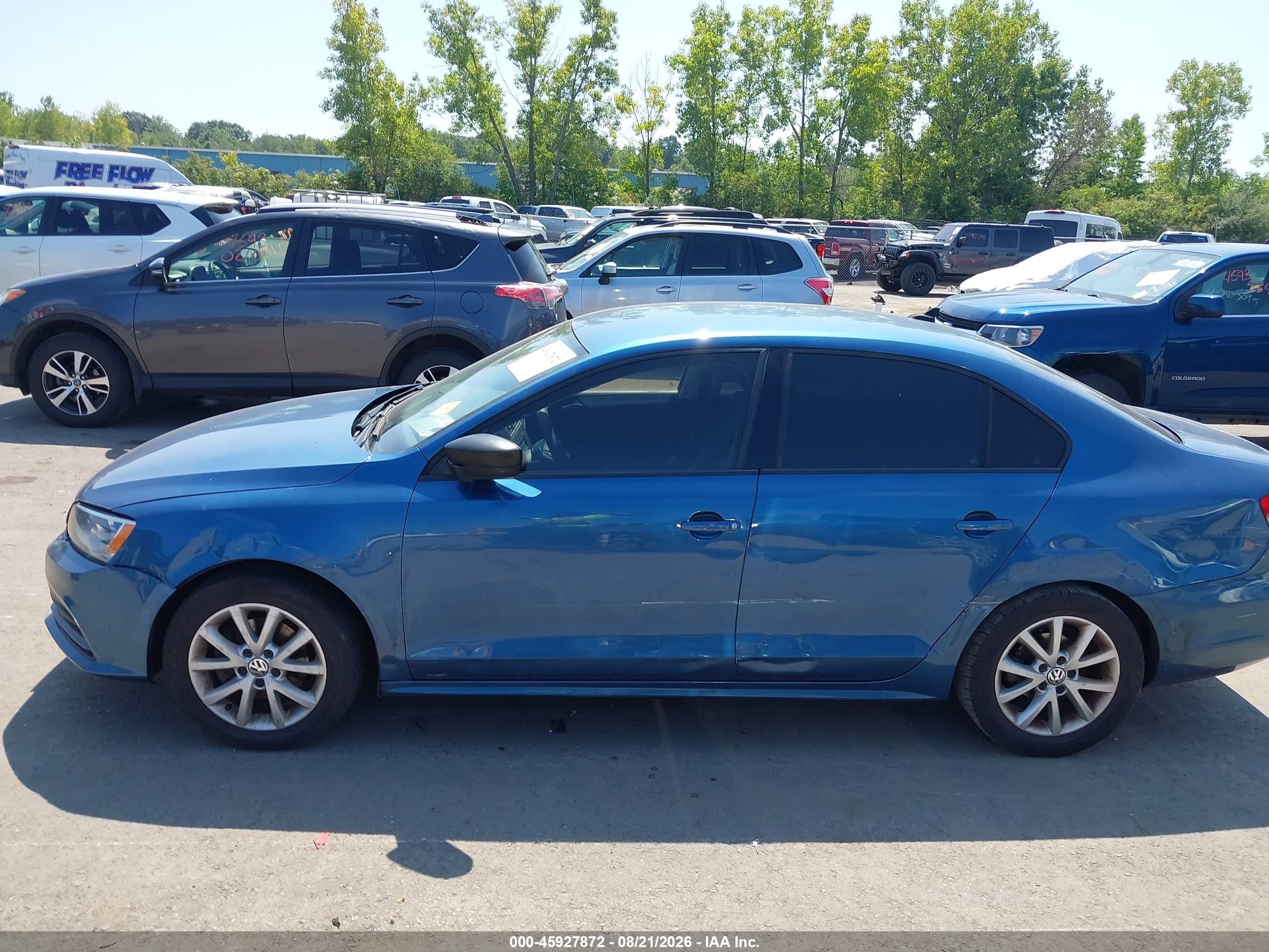 2015 Volkswagen Jetta 1.8t Se Blue vin: 3VWD17AJ1FM332045