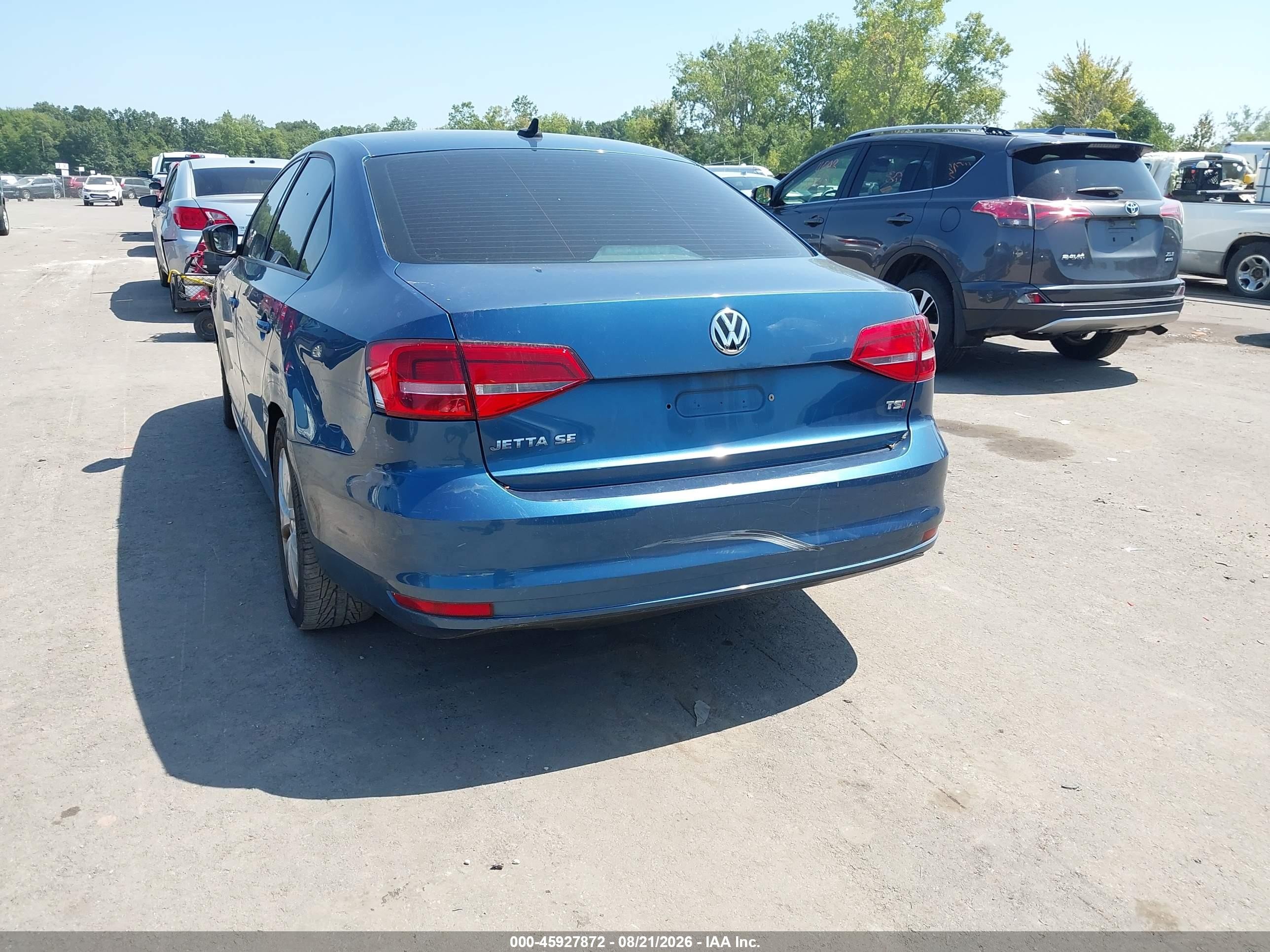 2015 Volkswagen Jetta 1.8t Se Blue vin: 3VWD17AJ1FM332045