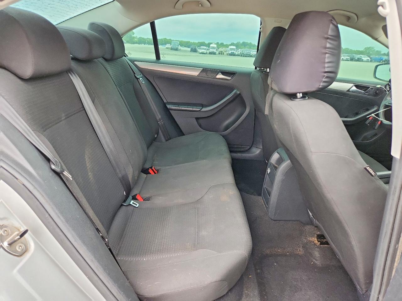 2015 Volkswagen Jetta Se Silver vin: 3VWD17AJ1FM353655