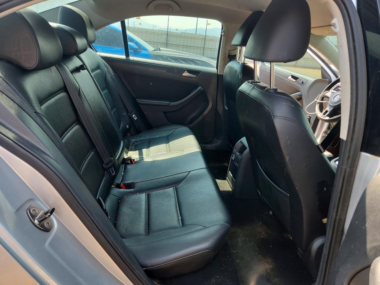 2014 Volkswagen Jetta Se Silver vin: 3VWD17AJ2EM266085