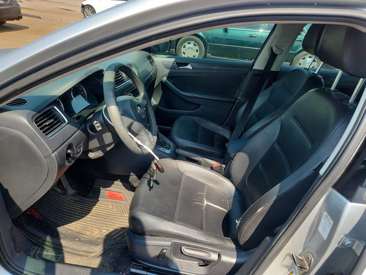 2014 Volkswagen Jetta Se Silver vin: 3VWD17AJ2EM266085