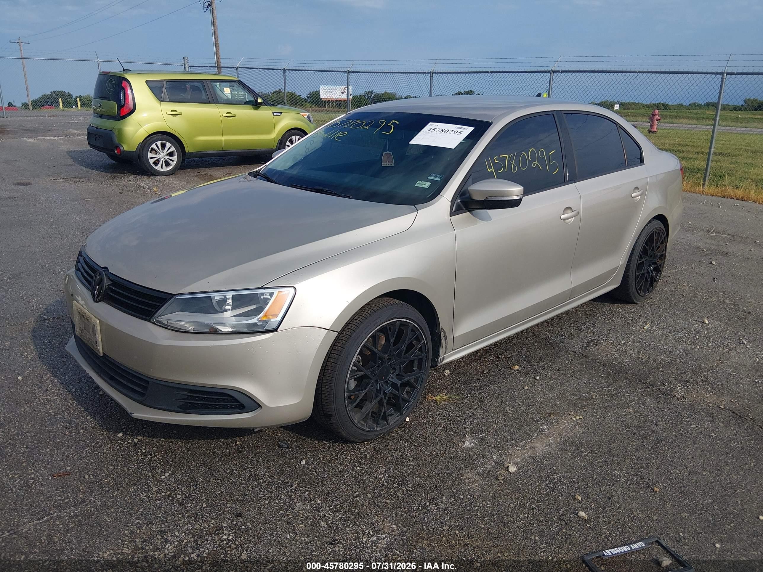 2014 Volkswagen Jetta 1.8t Se Silver vin: 3VWD17AJ2EM273375