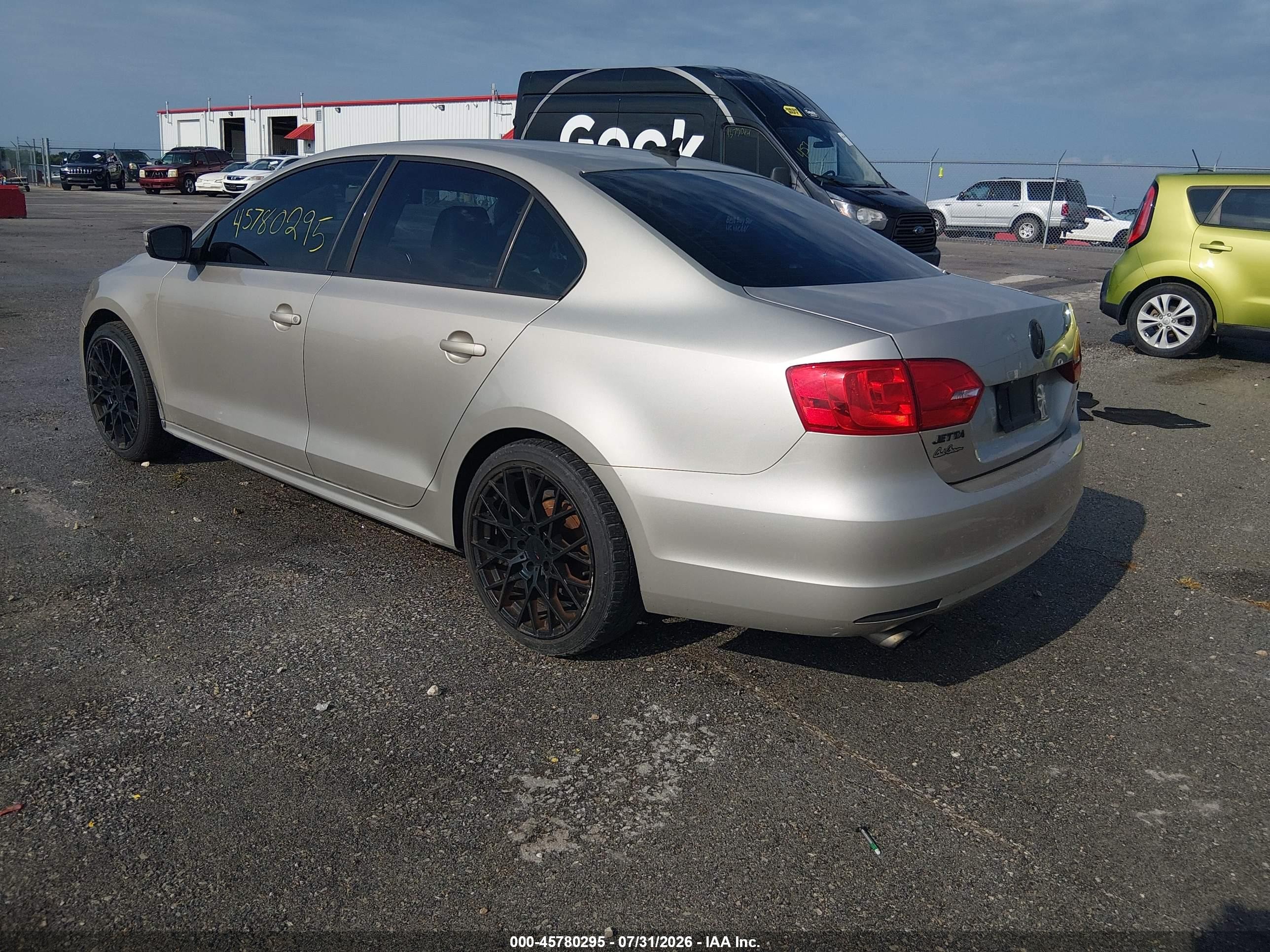 2014 Volkswagen Jetta 1.8t Se Silver vin: 3VWD17AJ2EM273375