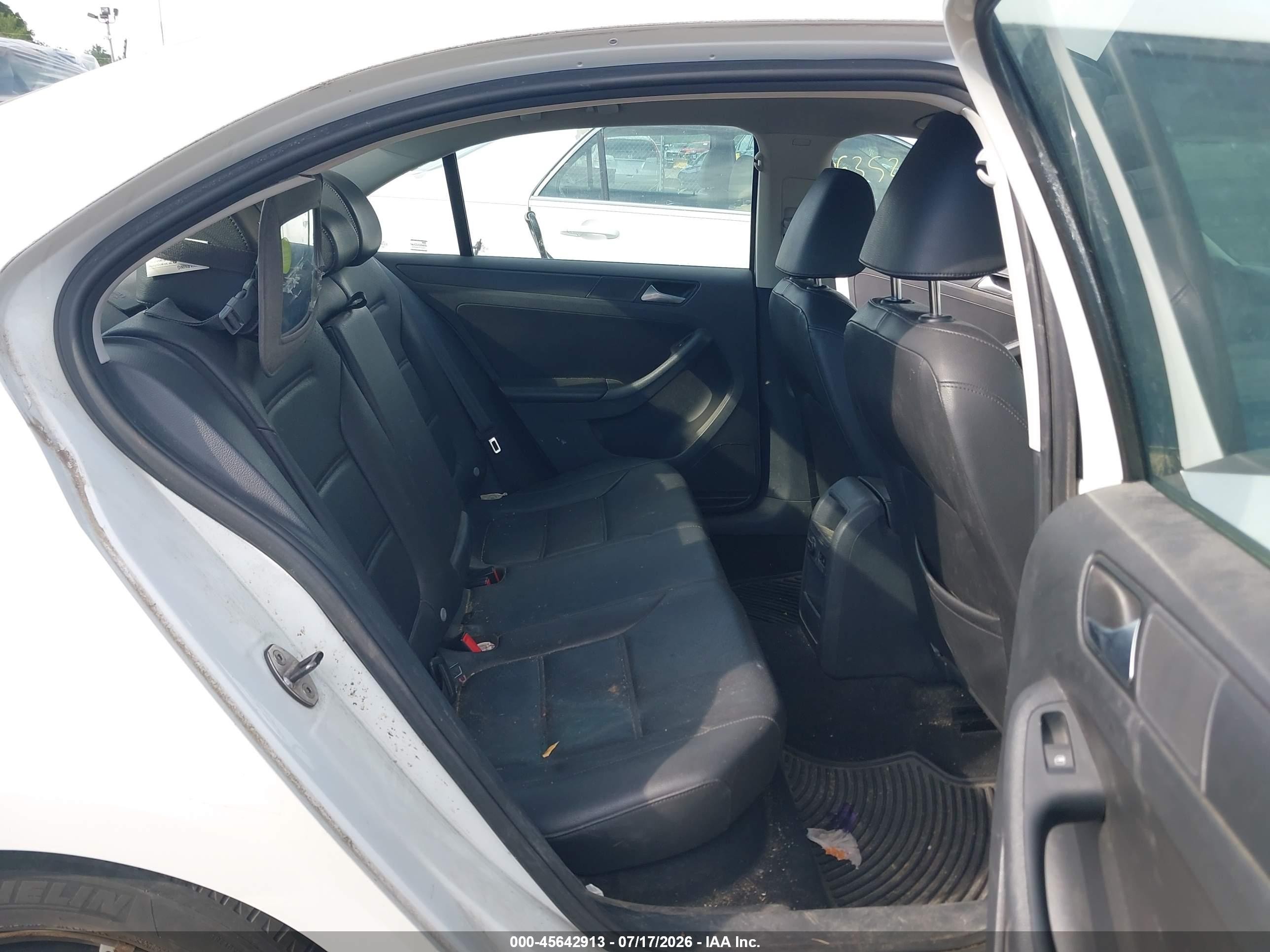 2014 Volkswagen Jetta 1.8t Se White vin: 3VWD17AJ2EM284859