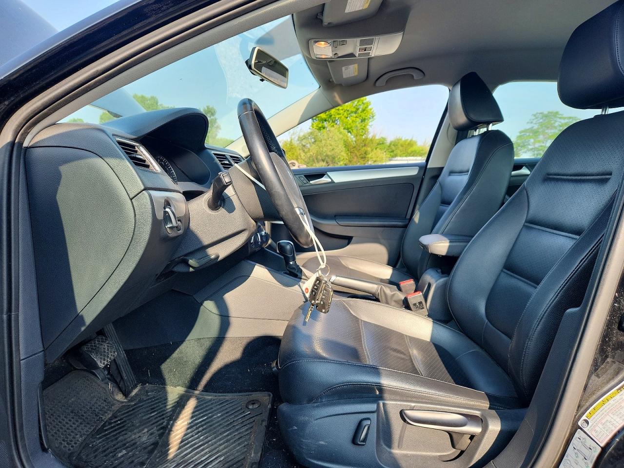 2014 Volkswagen Jetta Se Black vin: 3VWD17AJ2EM289379