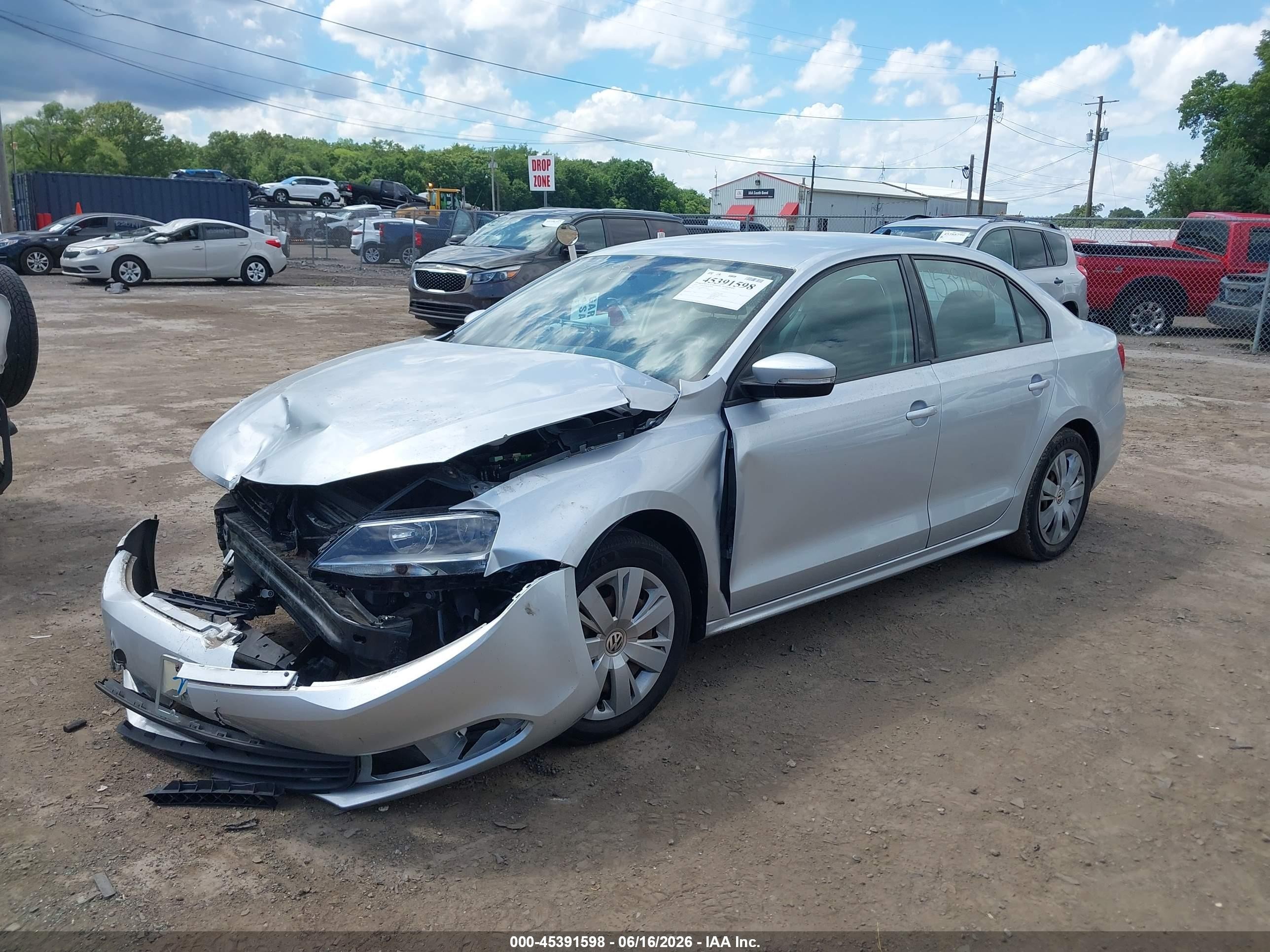 2014 Volkswagen Jetta 1.8t Se Silver vin: 3VWD17AJ2EM305077