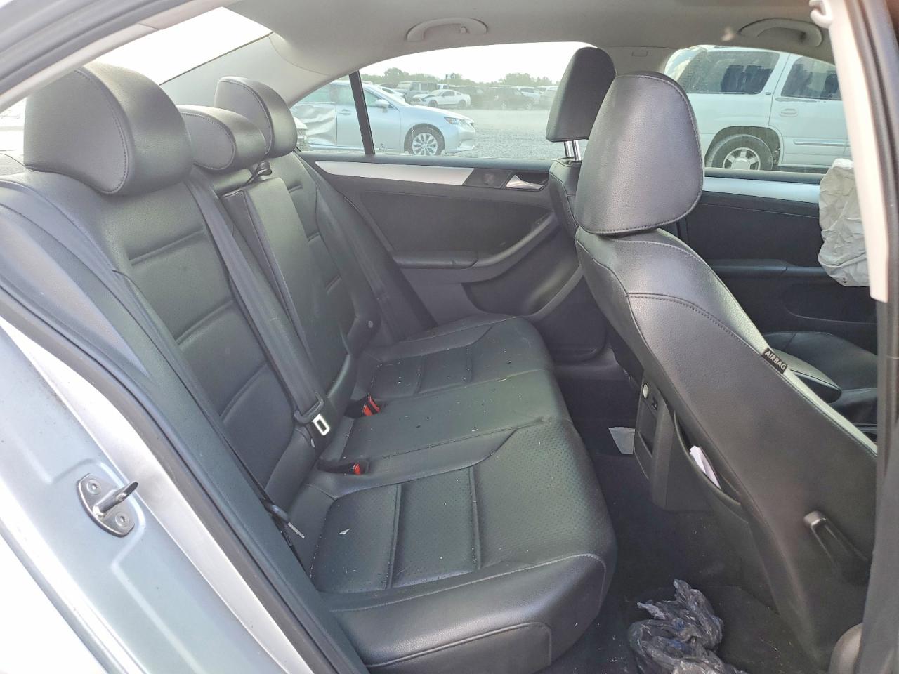 2014 Volkswagen Jetta Se Silver vin: 3VWD17AJ2EM314751