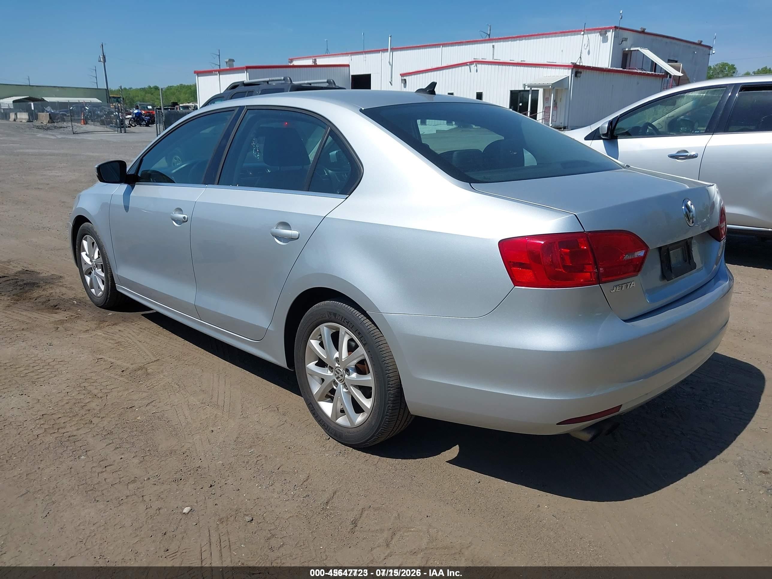 2014 Volkswagen Jetta 1.8t Se Серебряный vin: 3VWD17AJ2EM327662