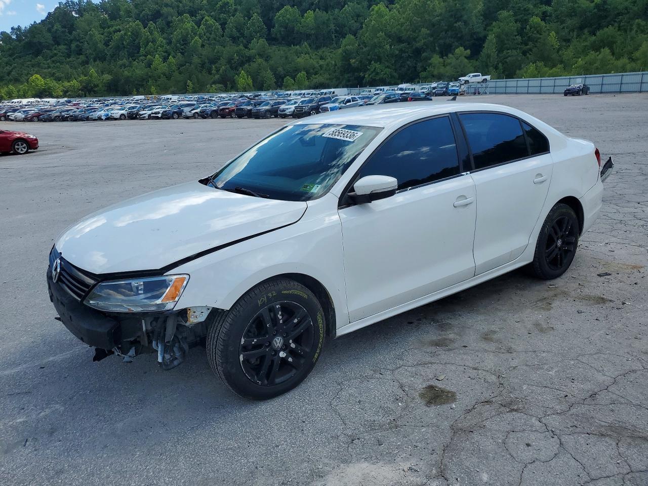 3VWD17AJ2EM370012