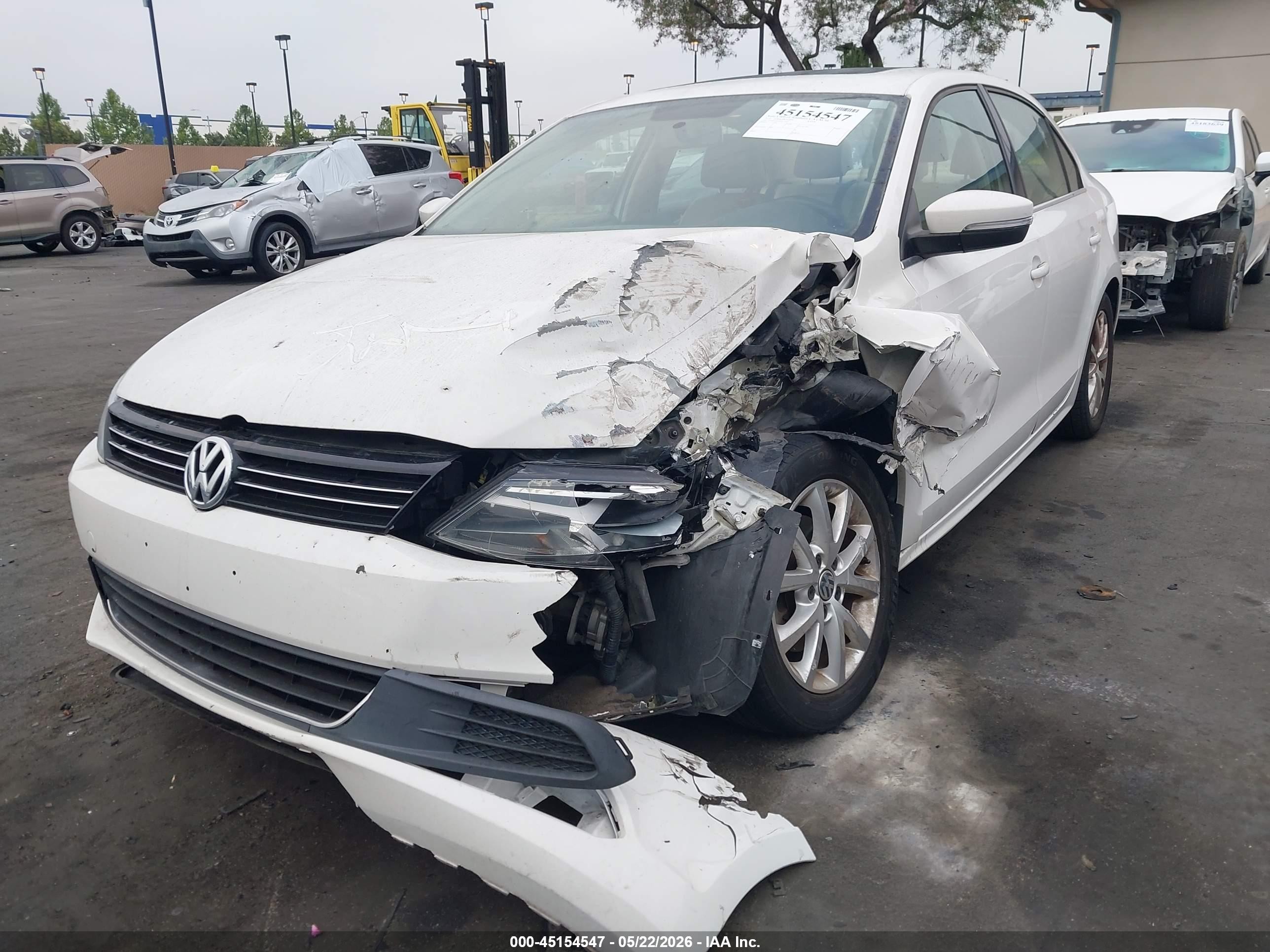 2014 Volkswagen Jetta 1.8t Se Белый vin: 3VWD17AJ2EM371659