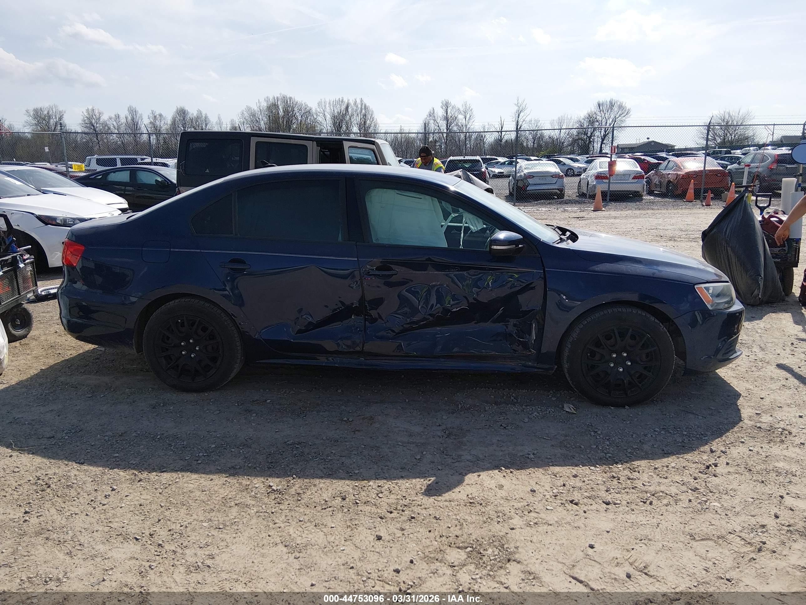 2014 Volkswagen Jetta 1.8t Se Blue vin: 3VWD17AJ2EM381902
