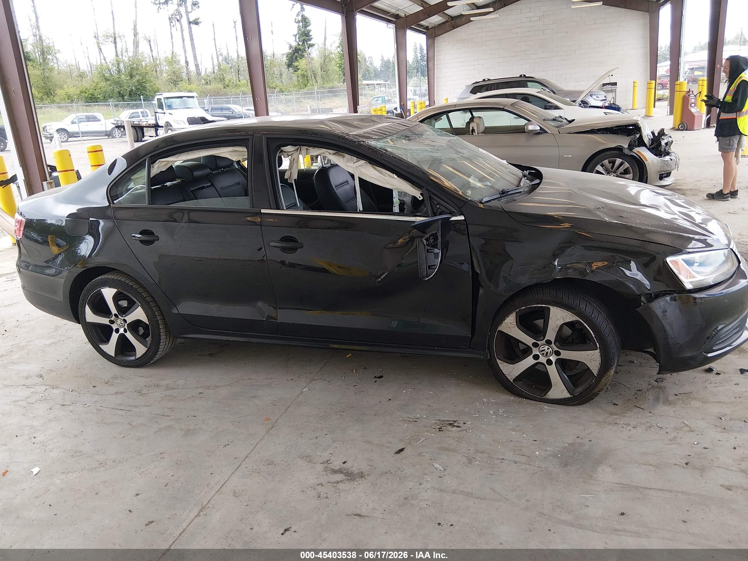 2014 Volkswagen Jetta 1.8t Se Black vin: 3VWD17AJ2EM391300