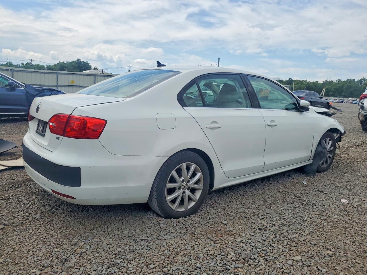 2014 Volkswagen Jetta Se White vin: 3VWD17AJ2EM420925