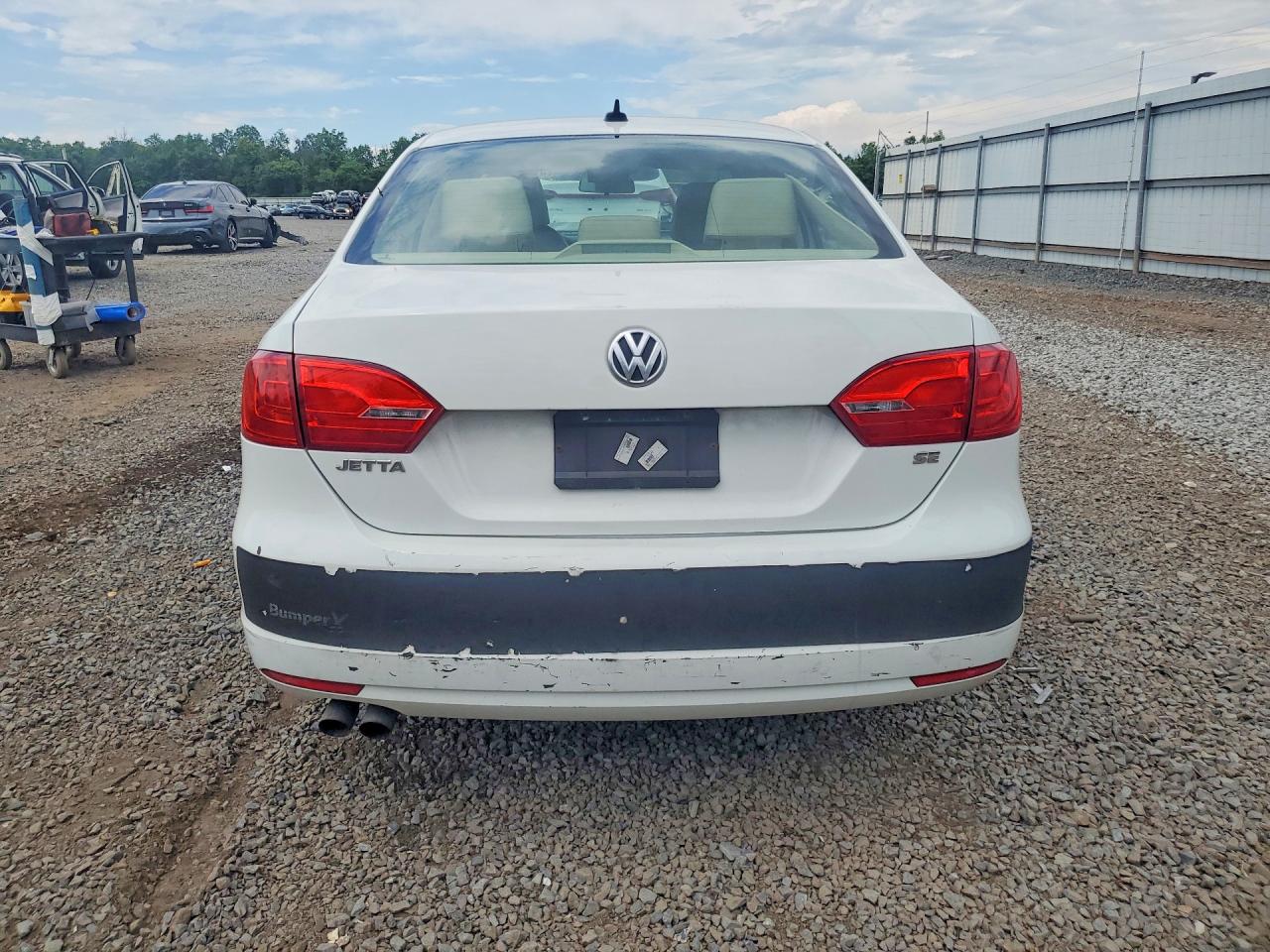 2014 Volkswagen Jetta Se White vin: 3VWD17AJ2EM420925
