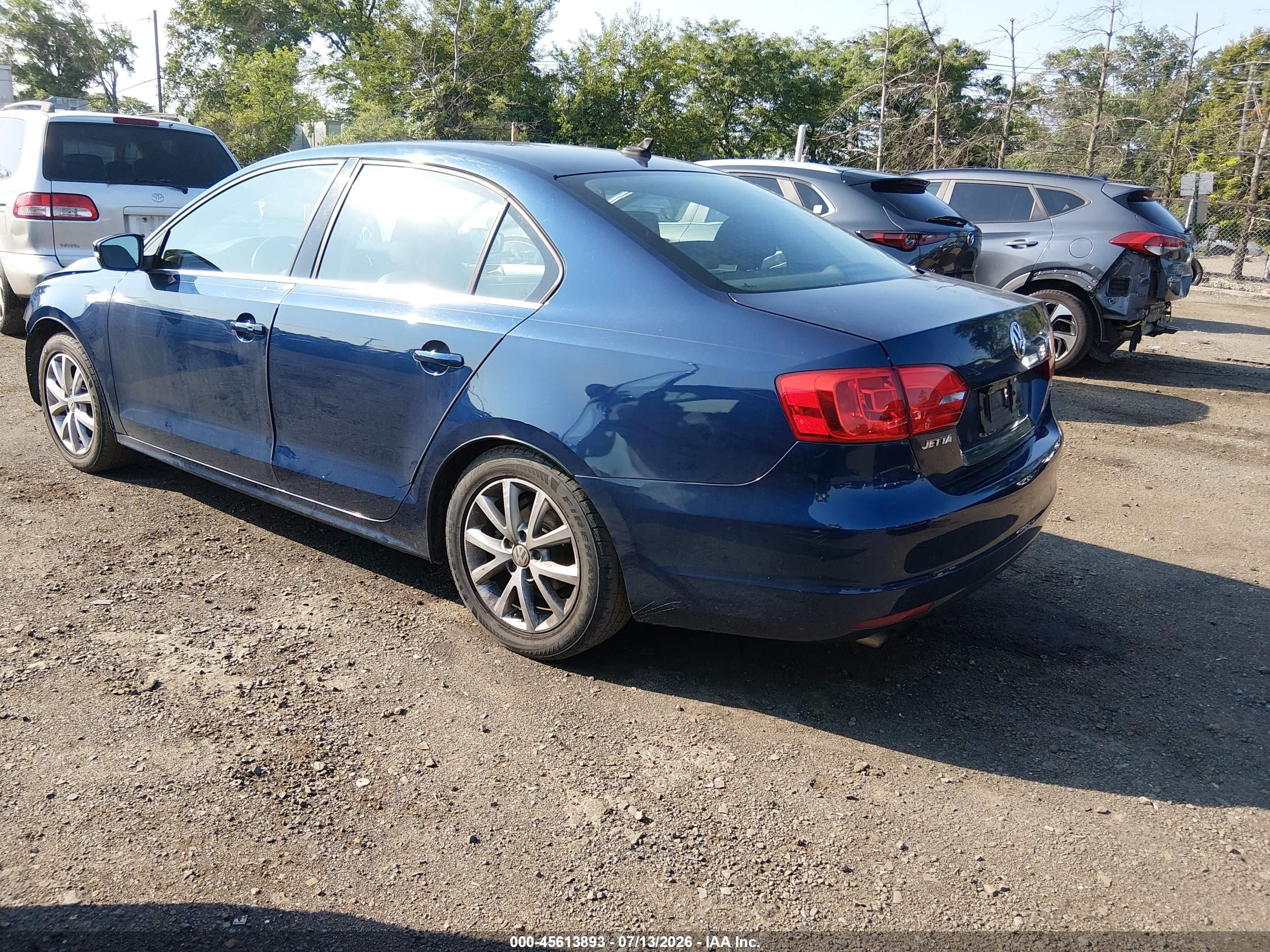 2014 Volkswagen Jetta 1.8t Se Blue vin: 3VWD17AJ2EM441774