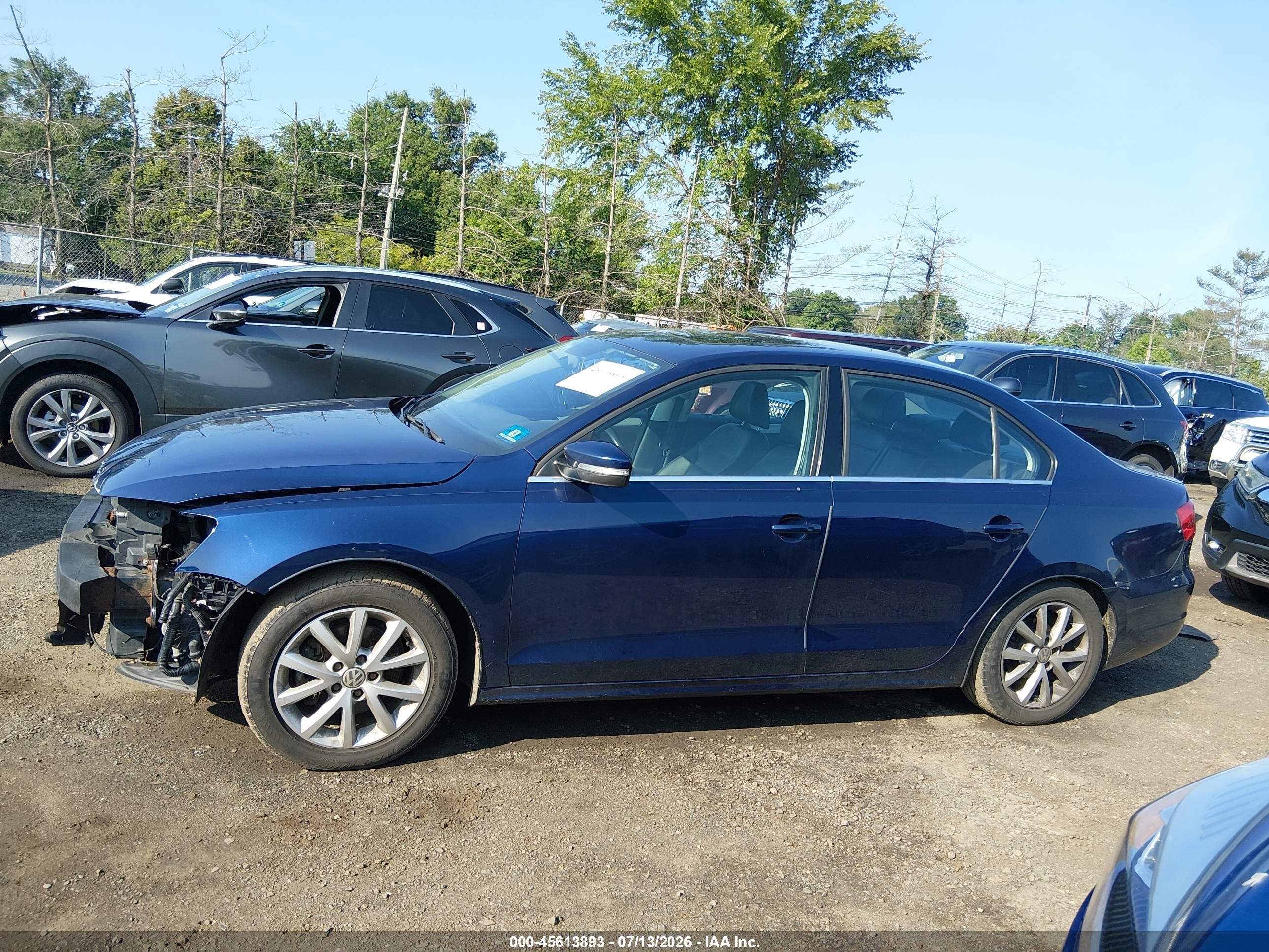 2014 Volkswagen Jetta 1.8t Se Blue vin: 3VWD17AJ2EM441774