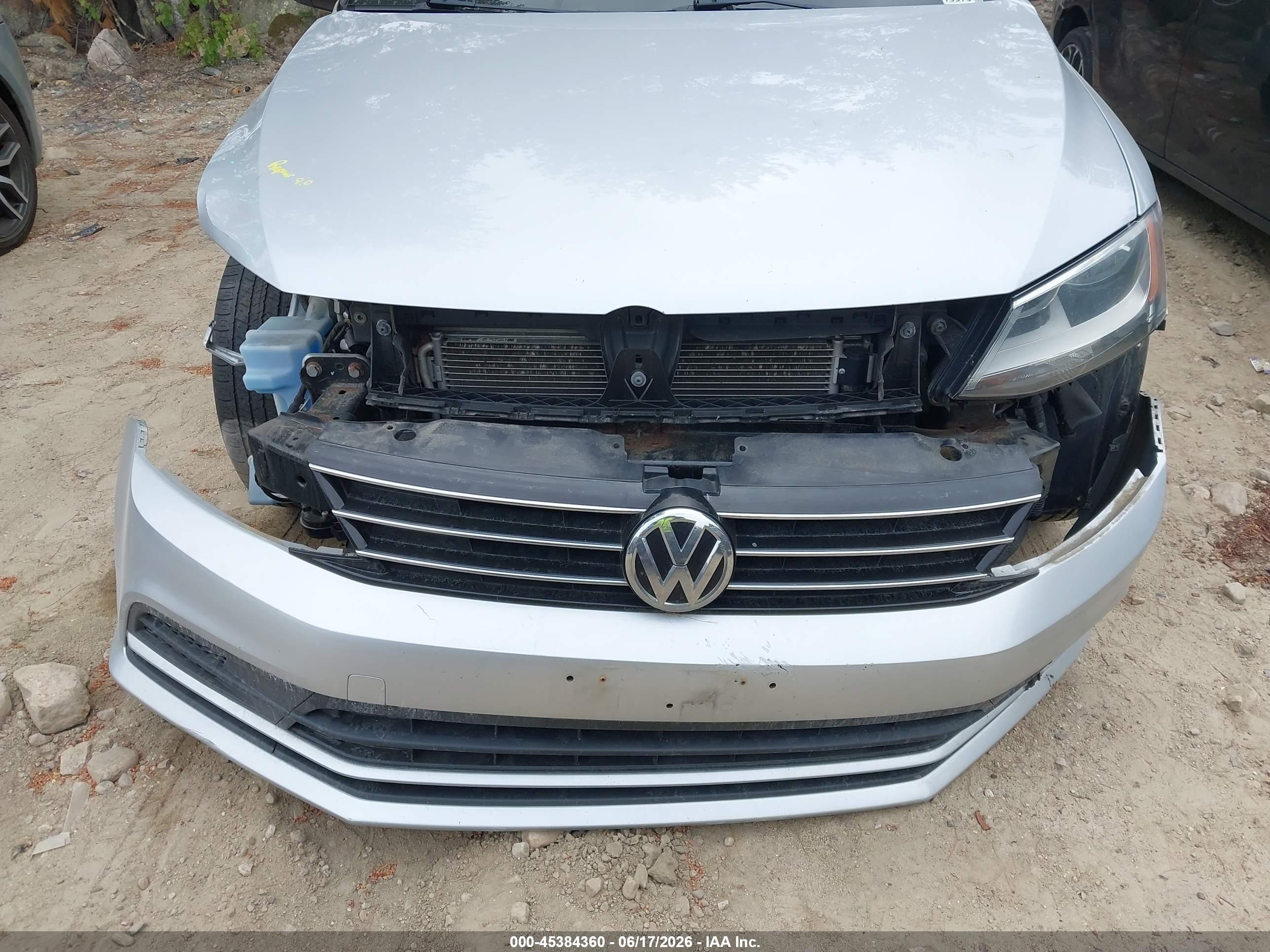 2015 Volkswagen Jetta 1.8t Se Silver vin: 3VWD17AJ2FM226171