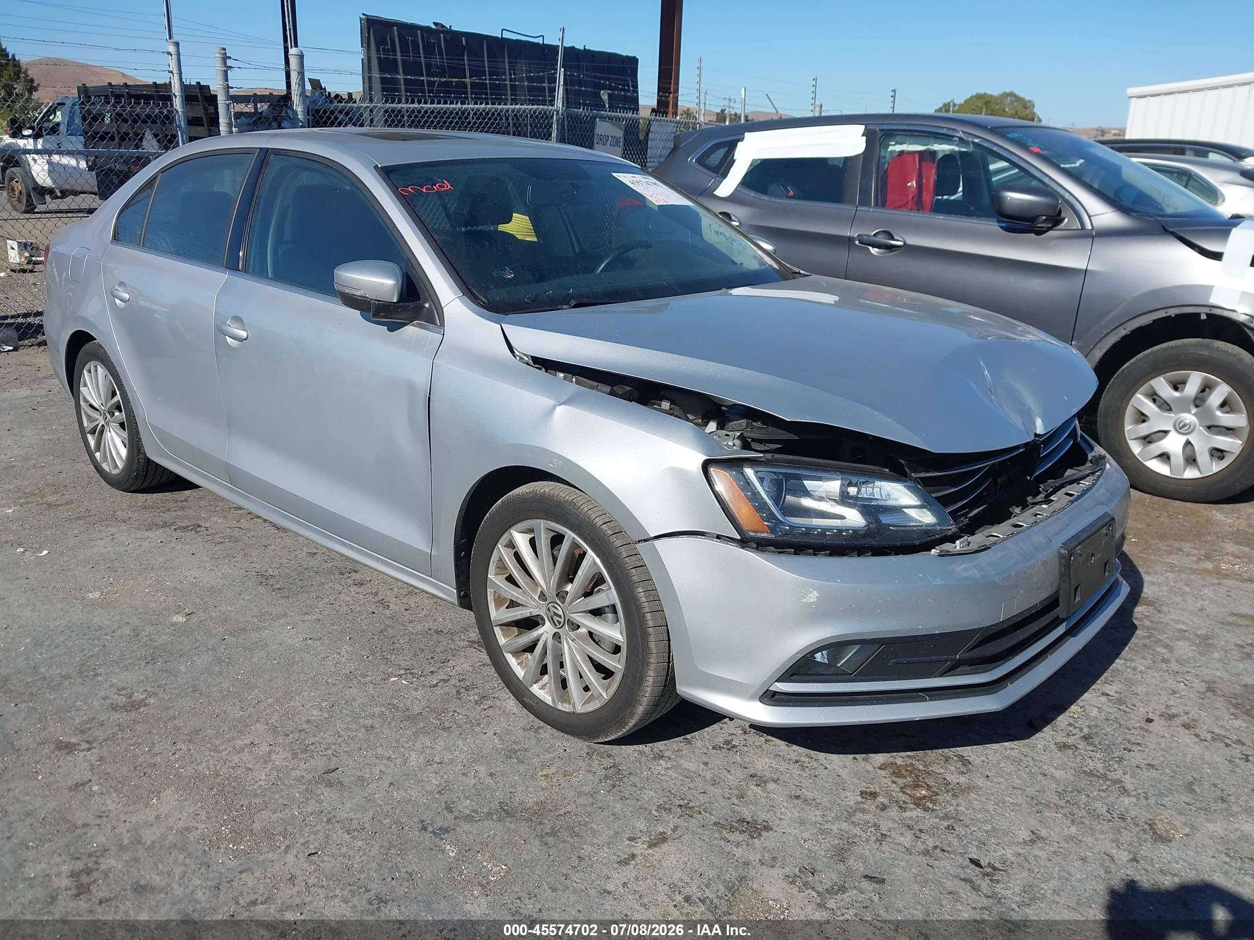 2015 Volkswagen Jetta 1.8t Se Silver vin: 3VWD17AJ2FM254486