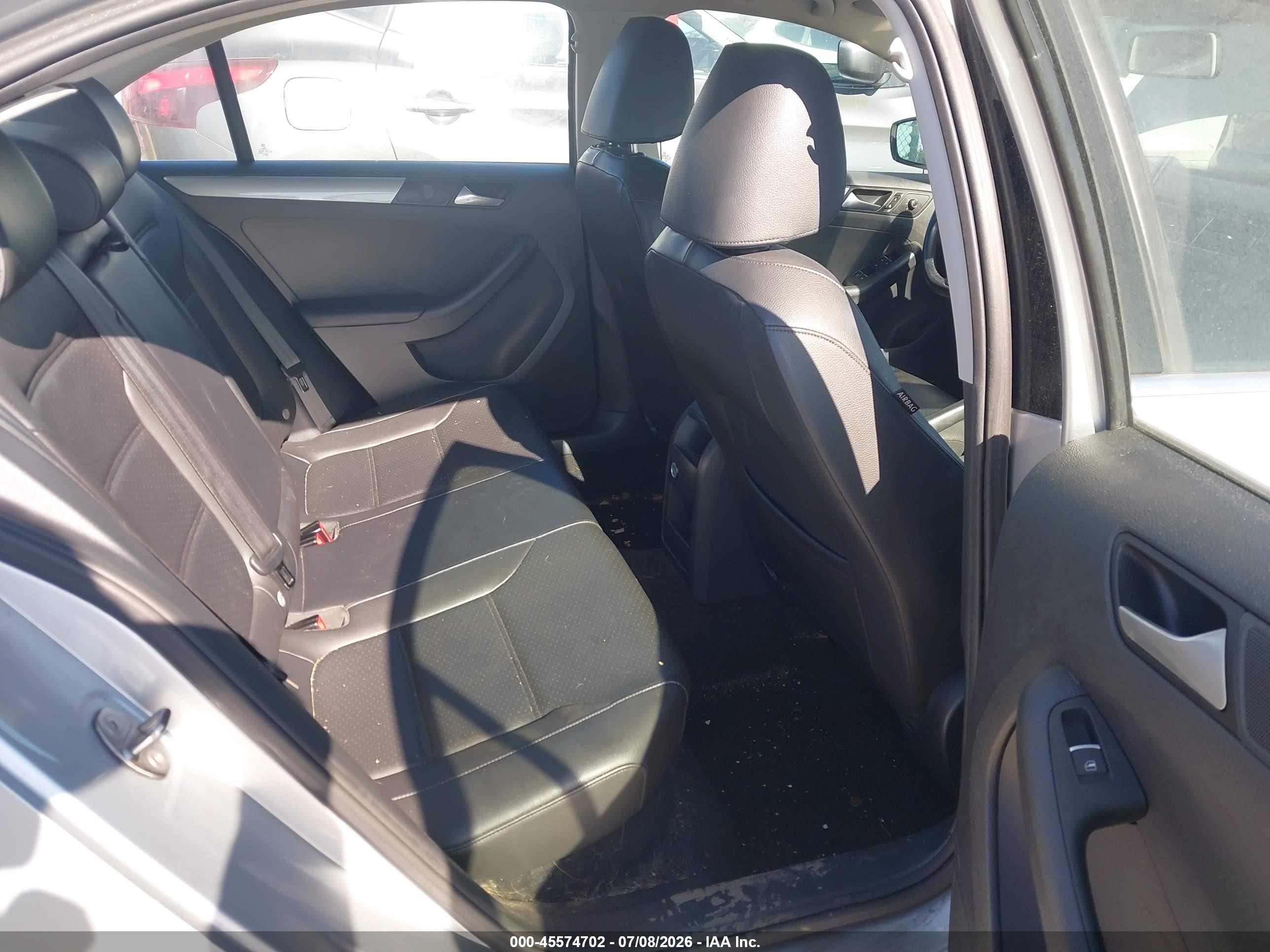 2015 Volkswagen Jetta 1.8t Se Silver vin: 3VWD17AJ2FM254486