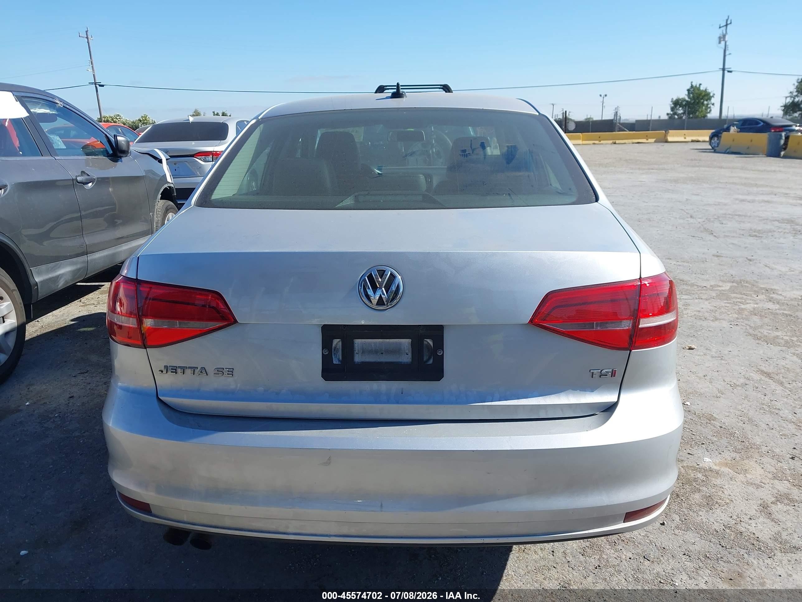 2015 Volkswagen Jetta 1.8t Se Silver vin: 3VWD17AJ2FM254486