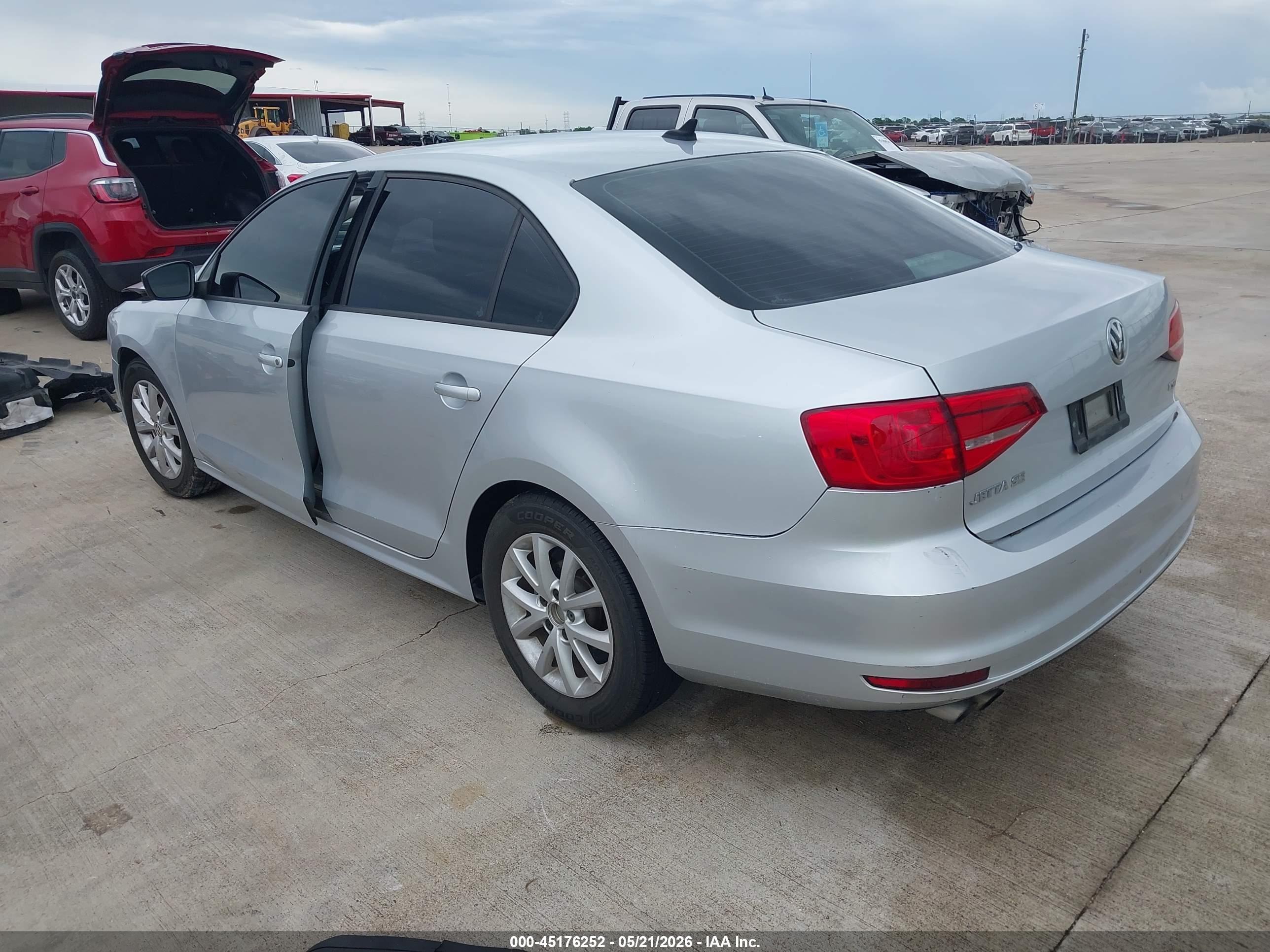 2015 Volkswagen Jetta 1.8t Se Silver vin: 3VWD17AJ2FM258621