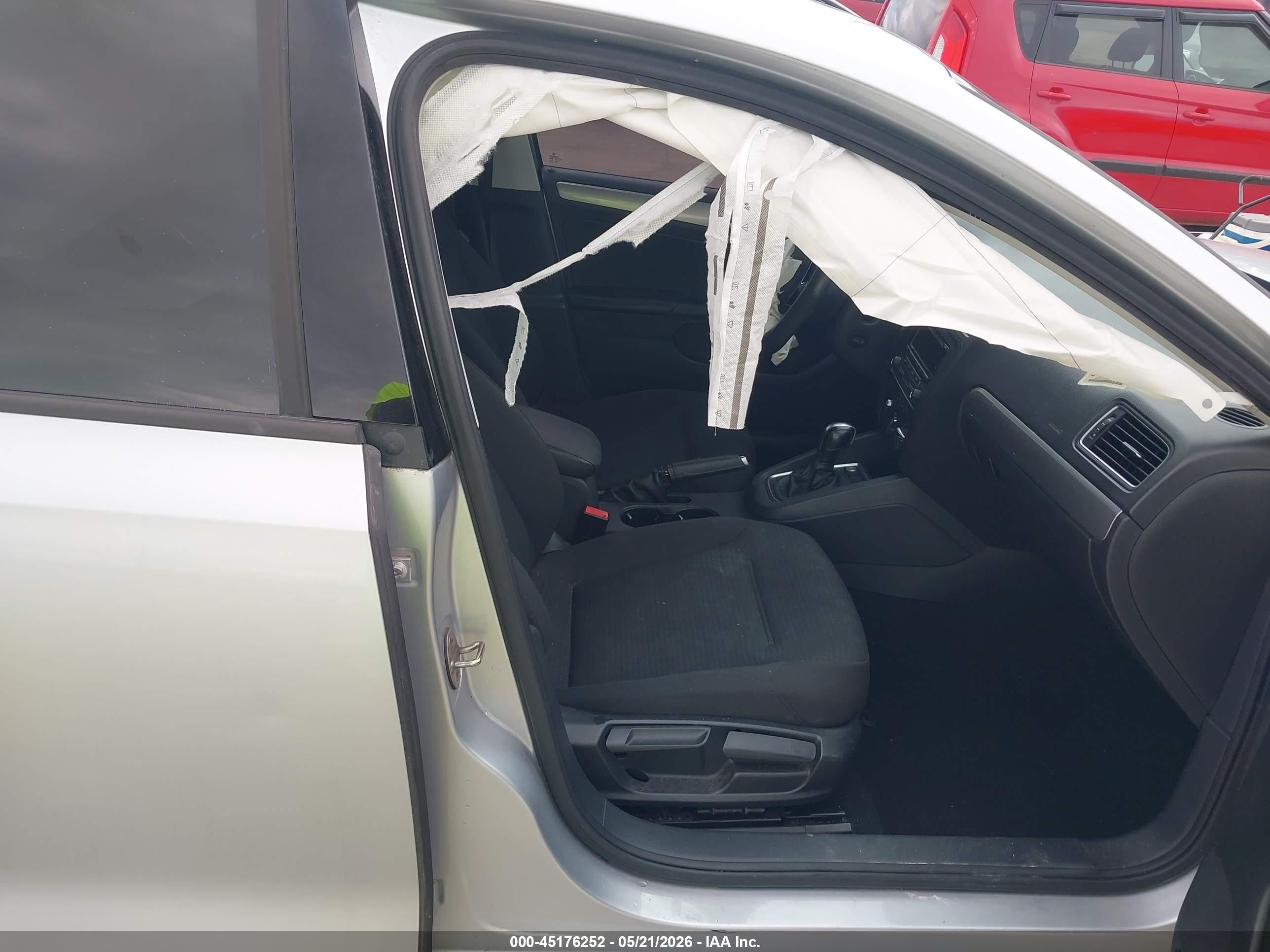 2015 Volkswagen Jetta 1.8t Se Silver vin: 3VWD17AJ2FM258621