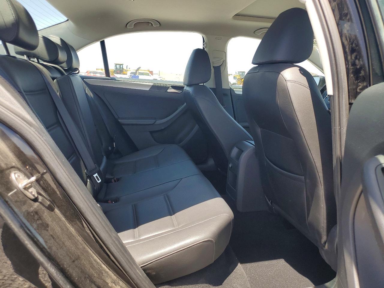 2015 Volkswagen Jetta Se Black vin: 3VWD17AJ2FM287200